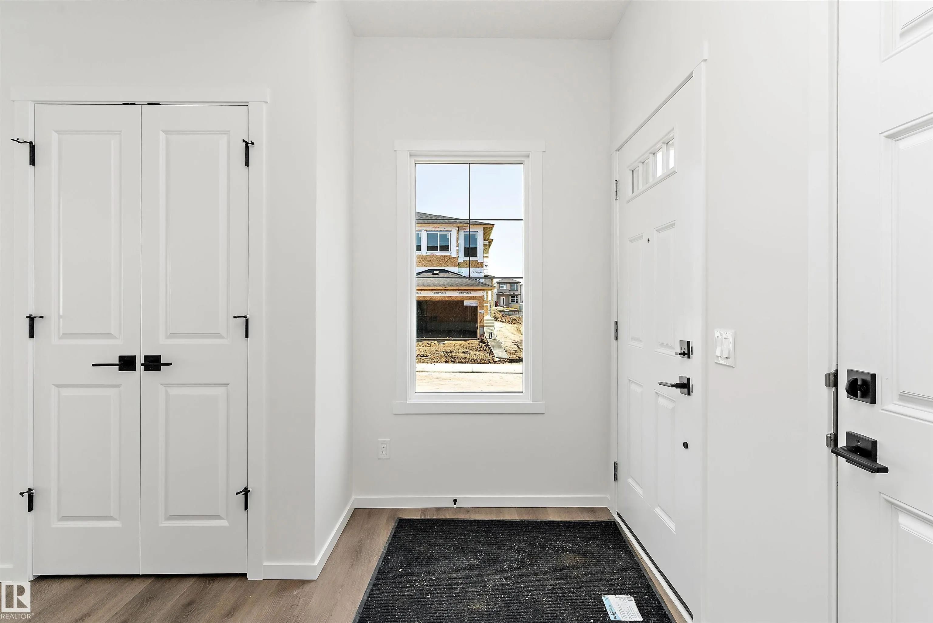 1113 Cristall Crescent
