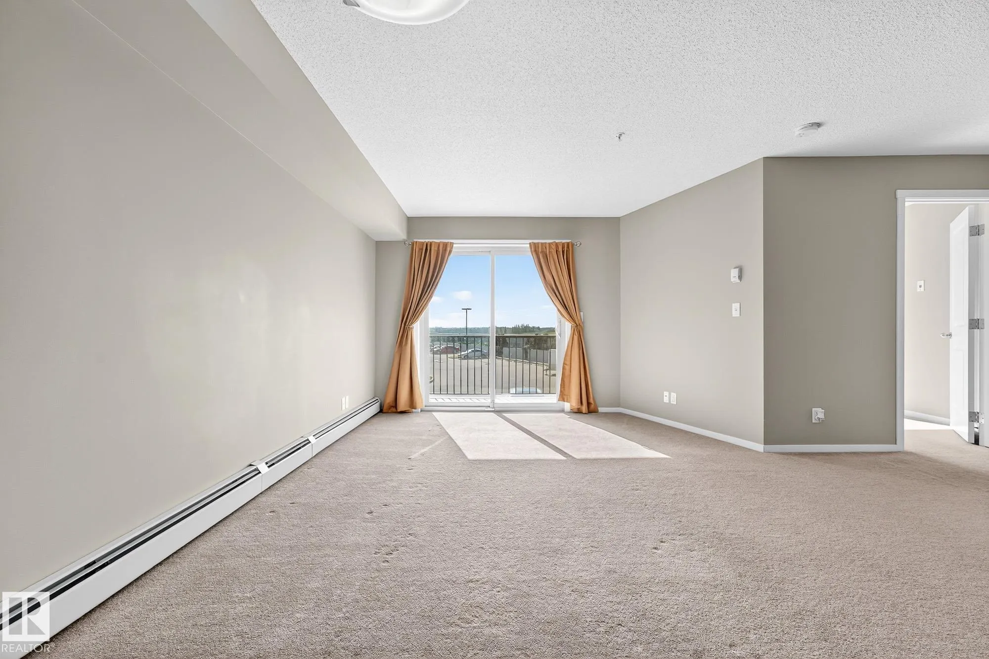 5810 MULLEN Place