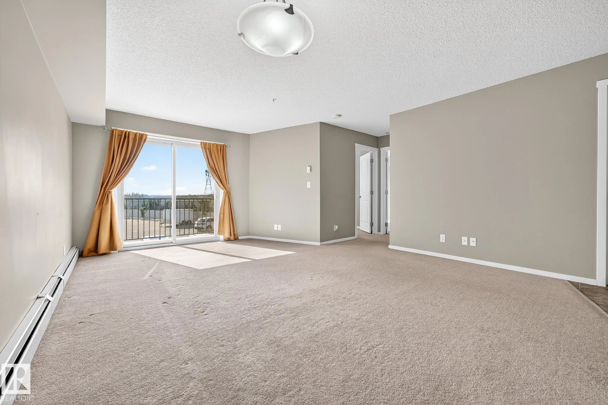 5810 MULLEN Place