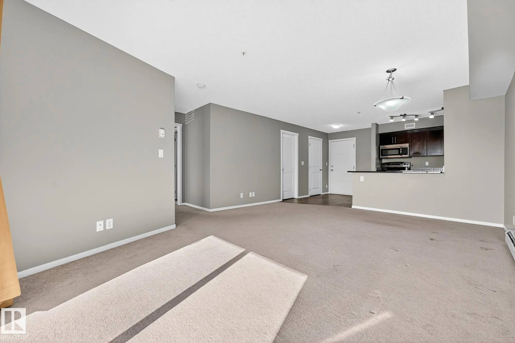 5810 MULLEN Place