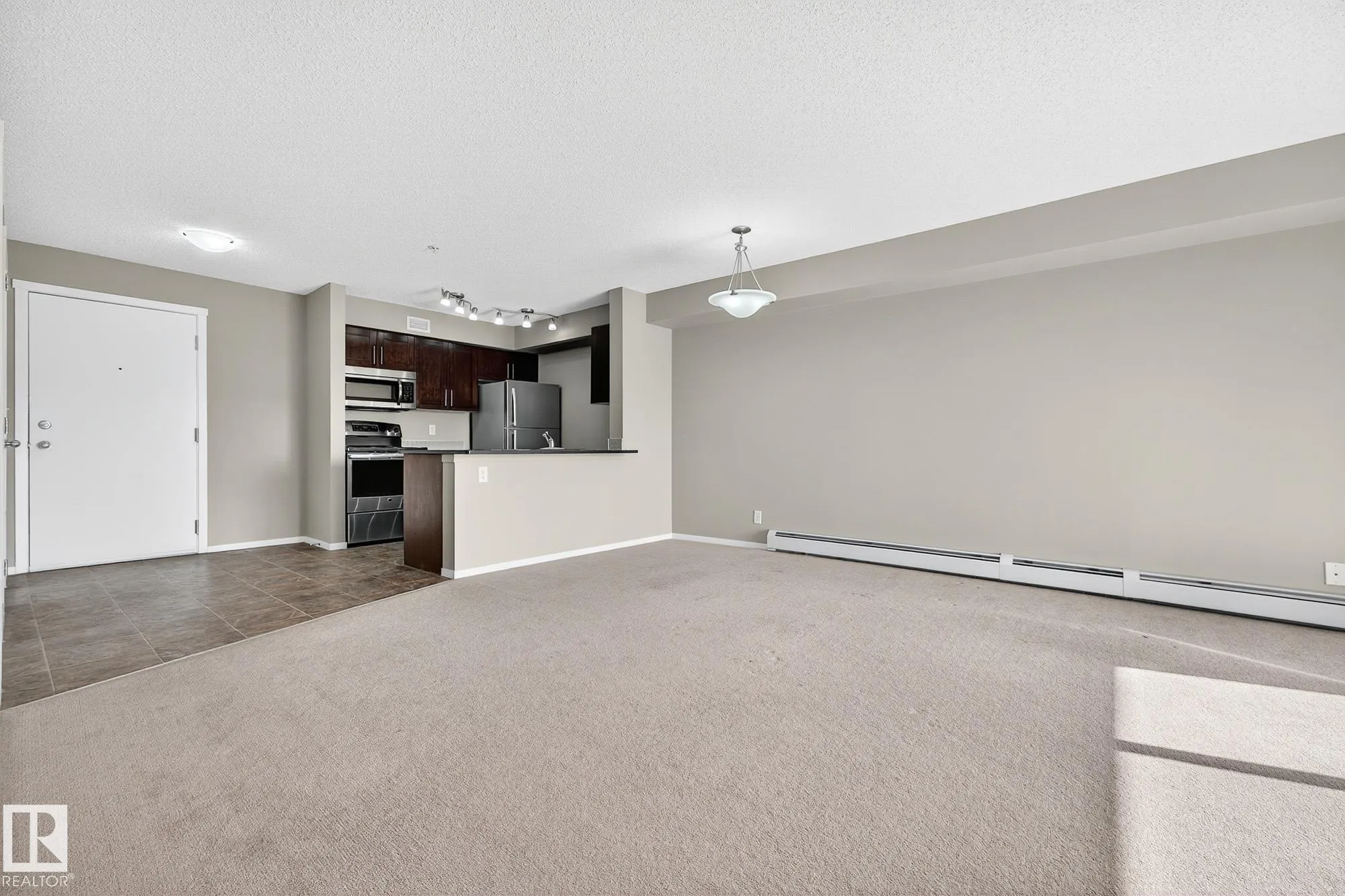 5810 MULLEN Place