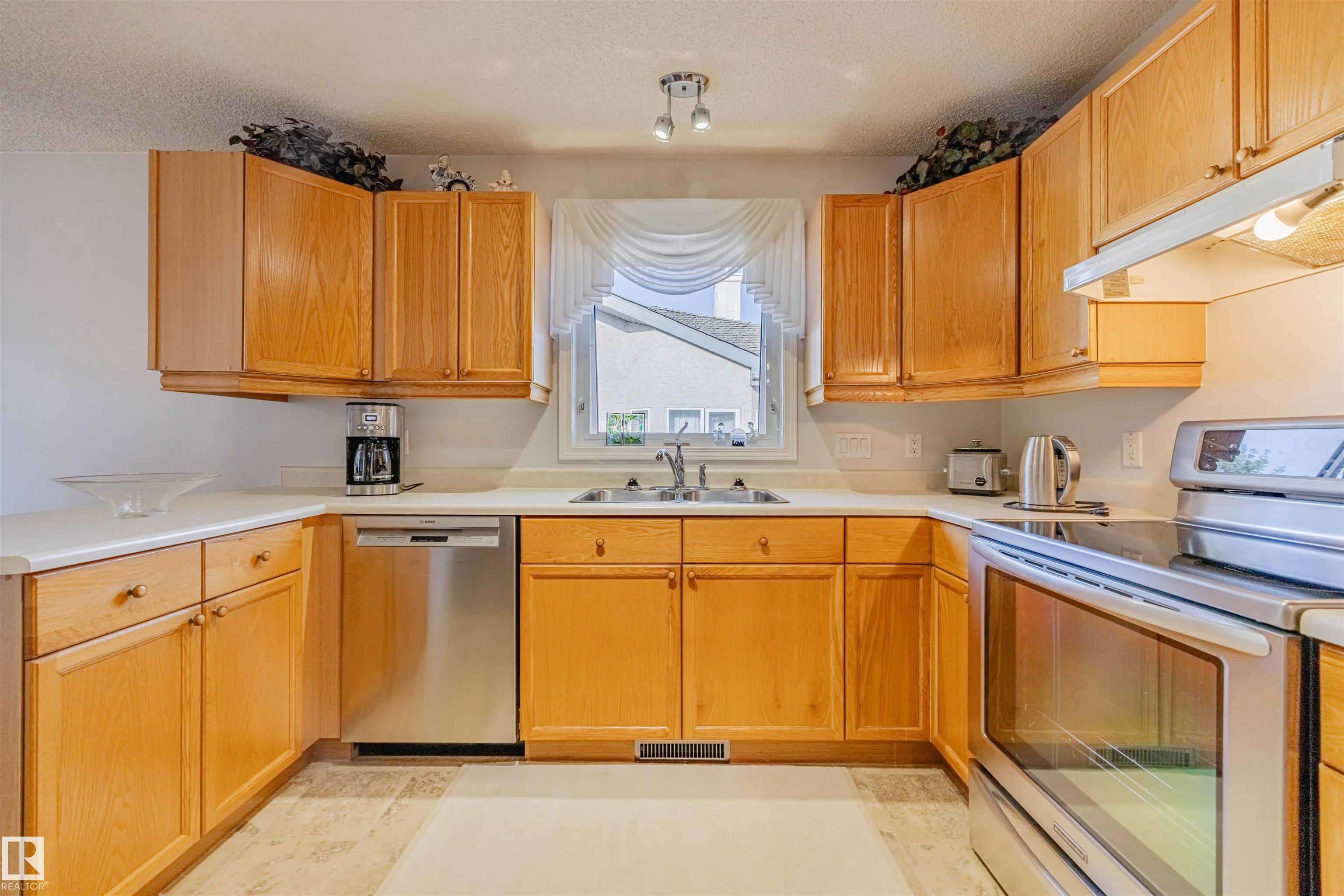 215 BLACKBURN