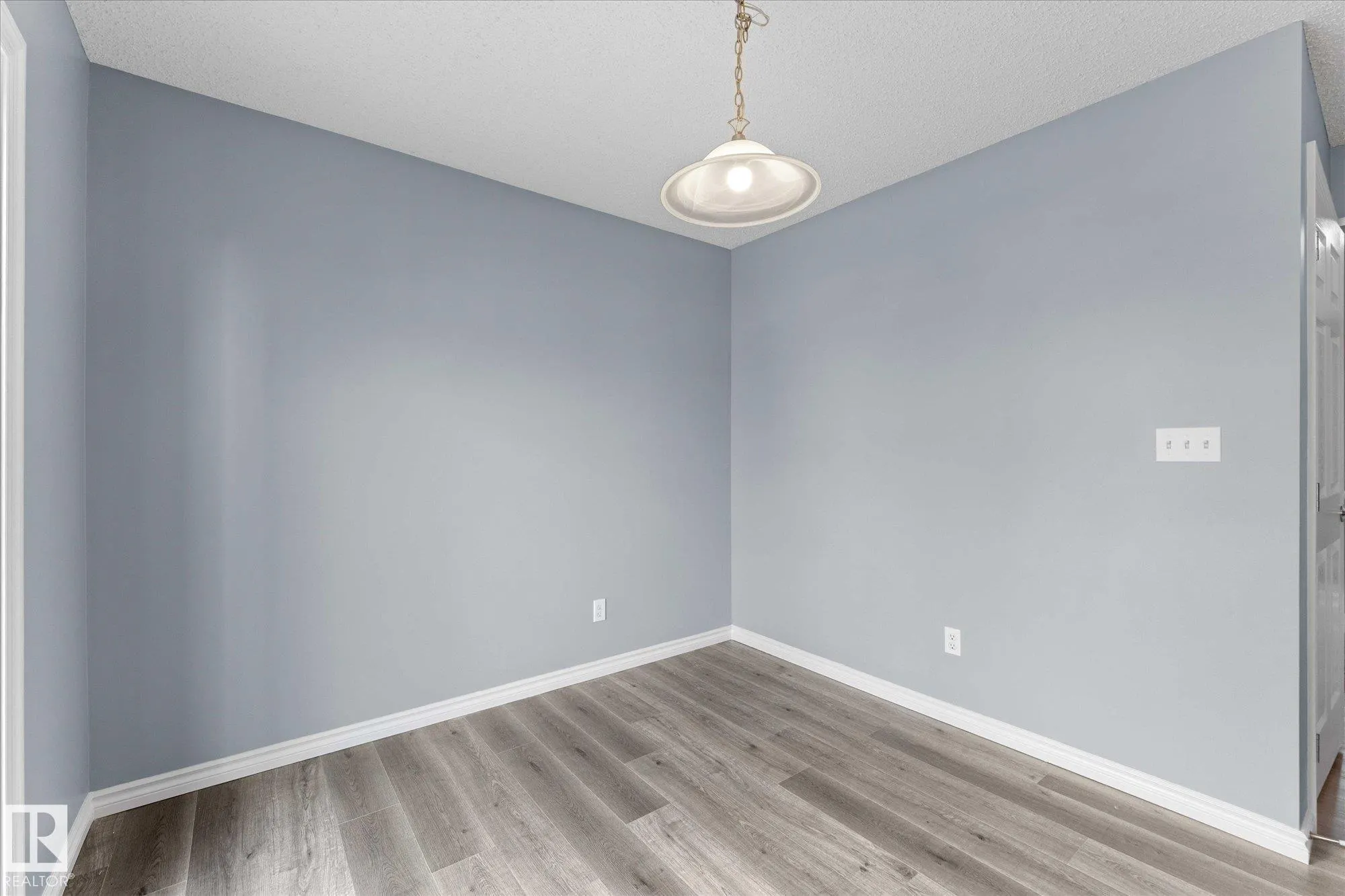 1404 HERMITAGE Road
