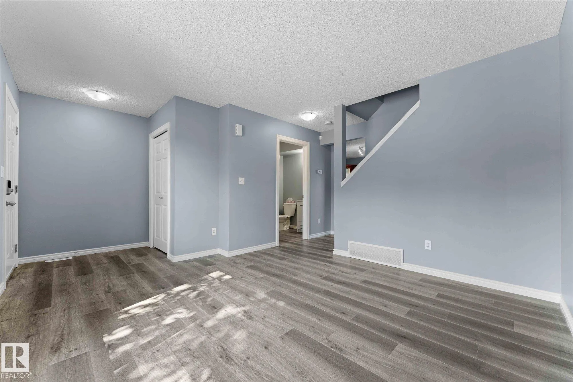 1404 HERMITAGE Road