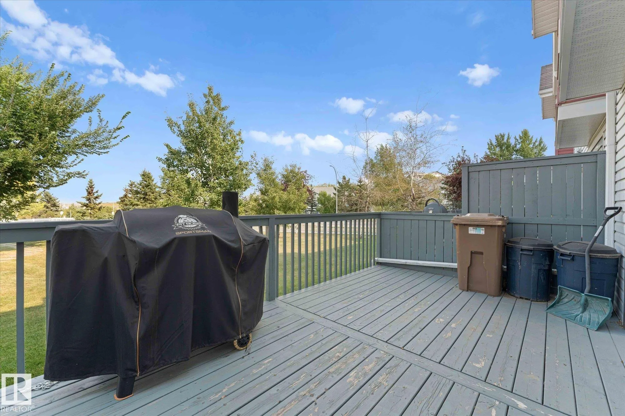 1404 HERMITAGE Road