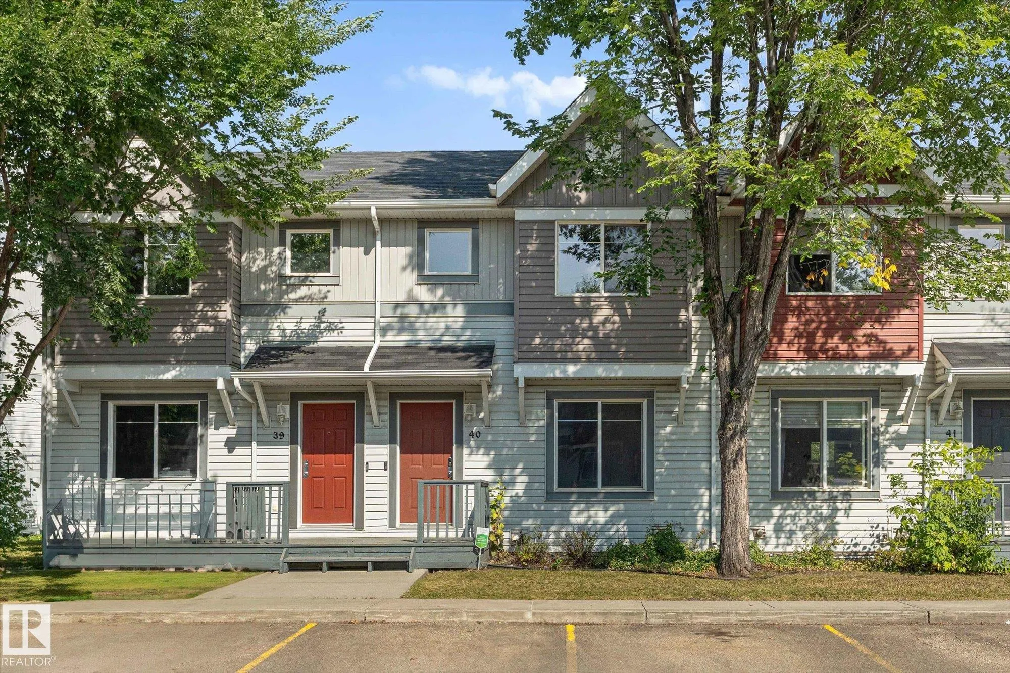 1404 HERMITAGE Road
