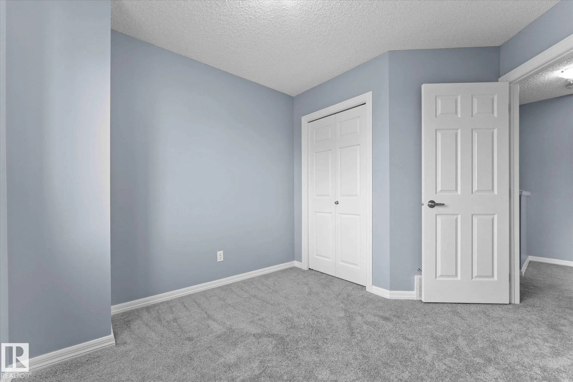 1404 HERMITAGE Road