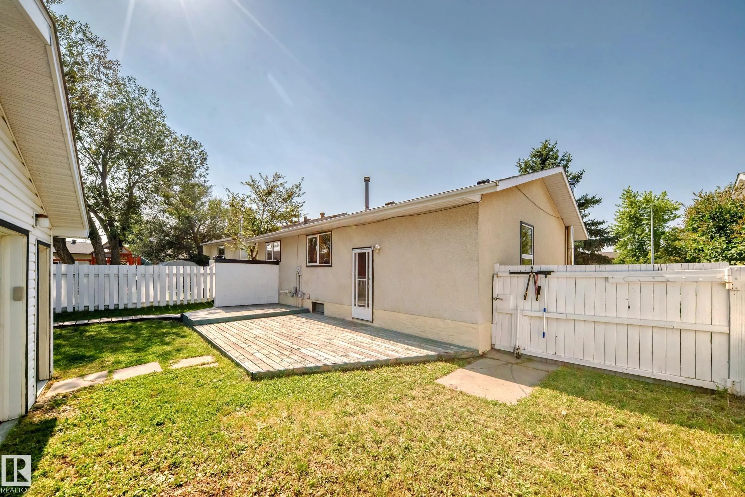 3605 41 Street