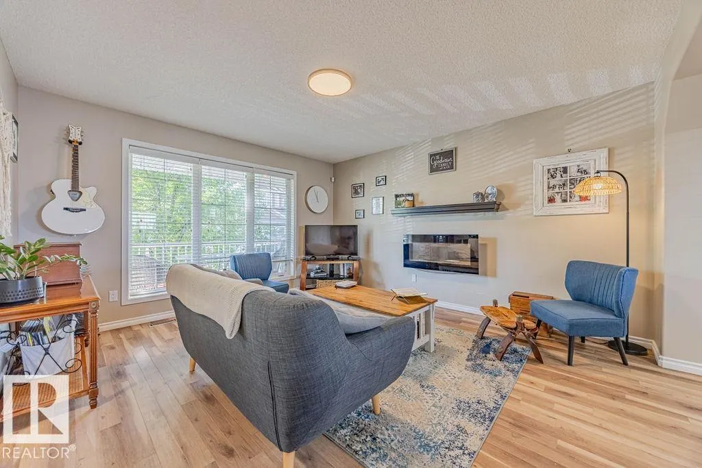 56 VIVIAN Way