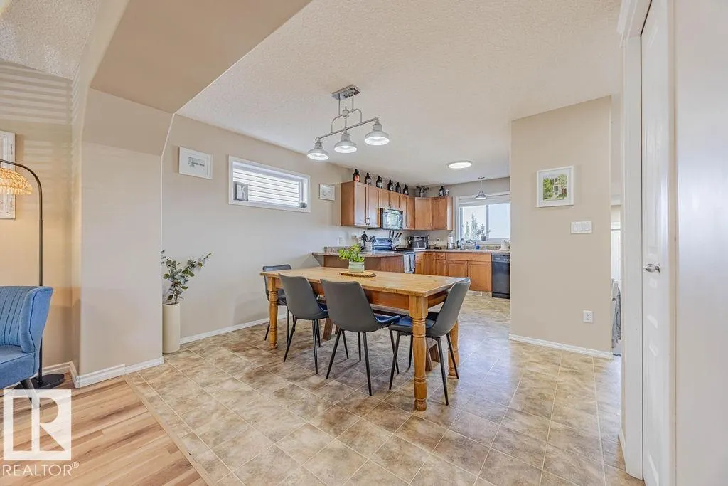 56 VIVIAN Way