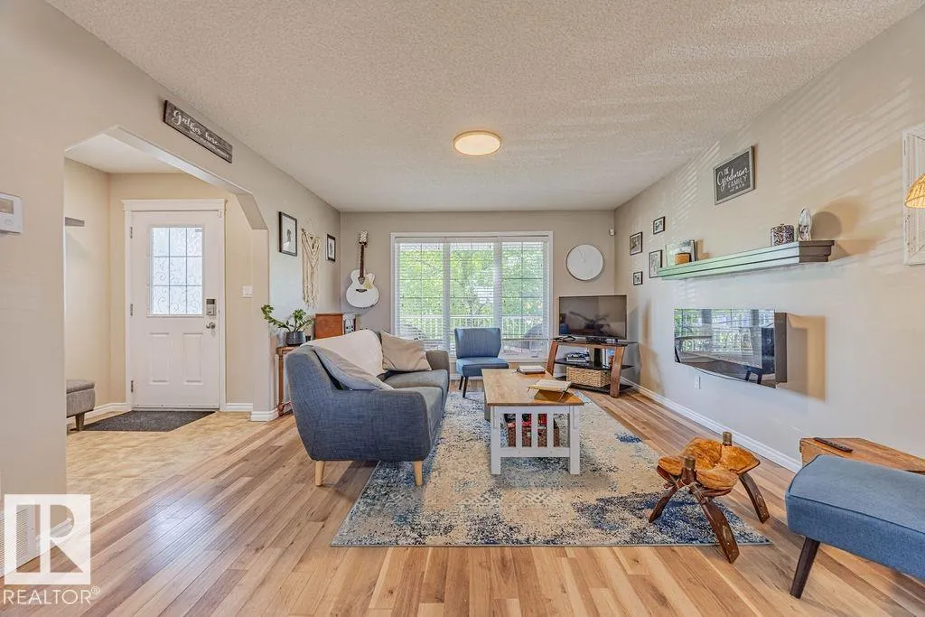 56 VIVIAN Way