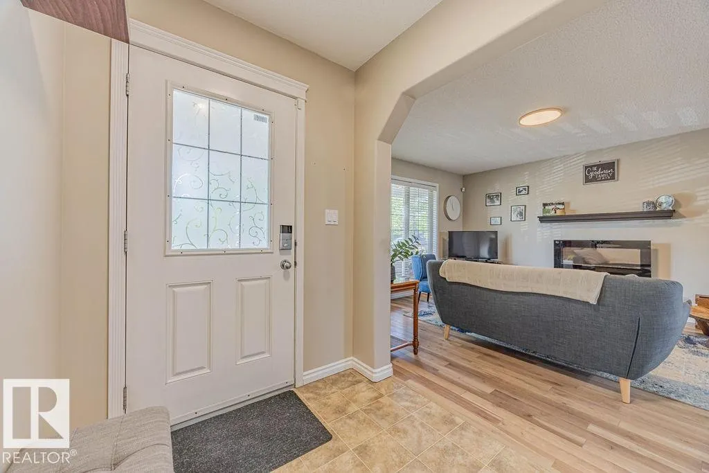 56 VIVIAN Way
