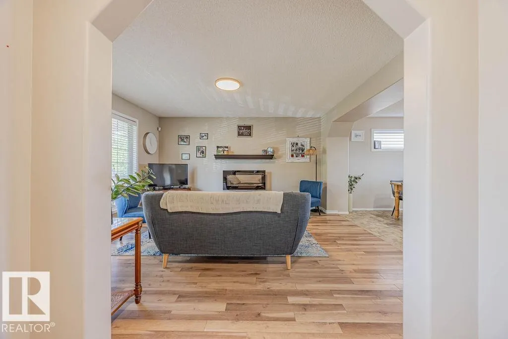 56 VIVIAN Way