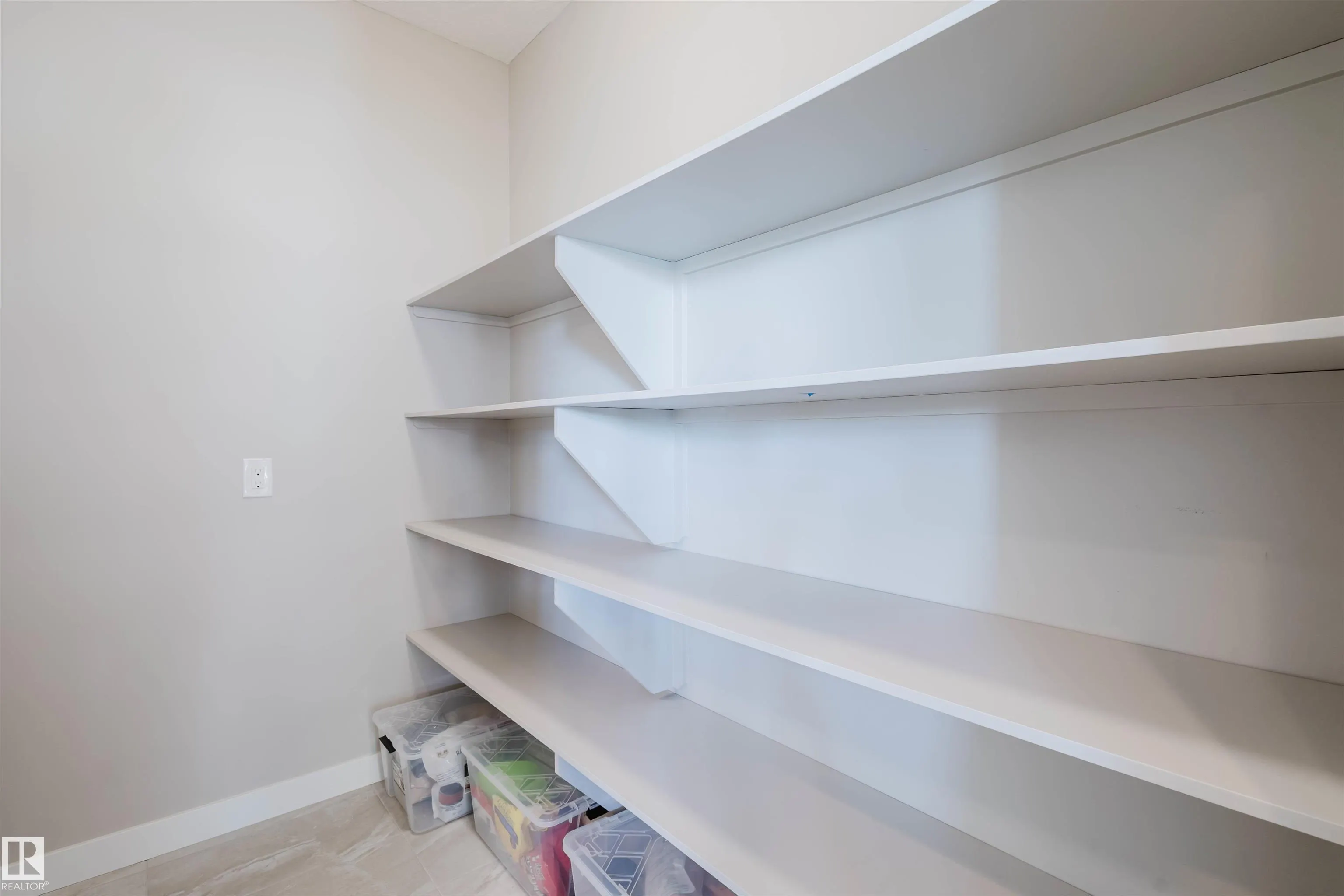 4125 KENNEDY GREEN