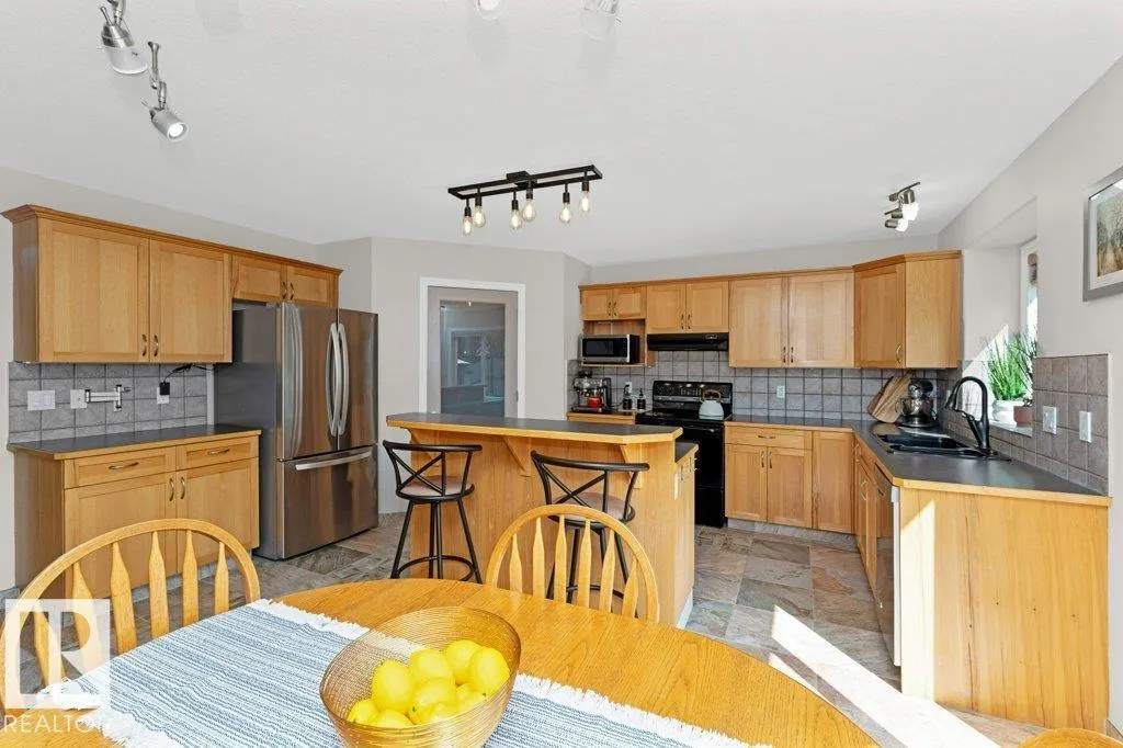 21 SUNFLOWER Crescent