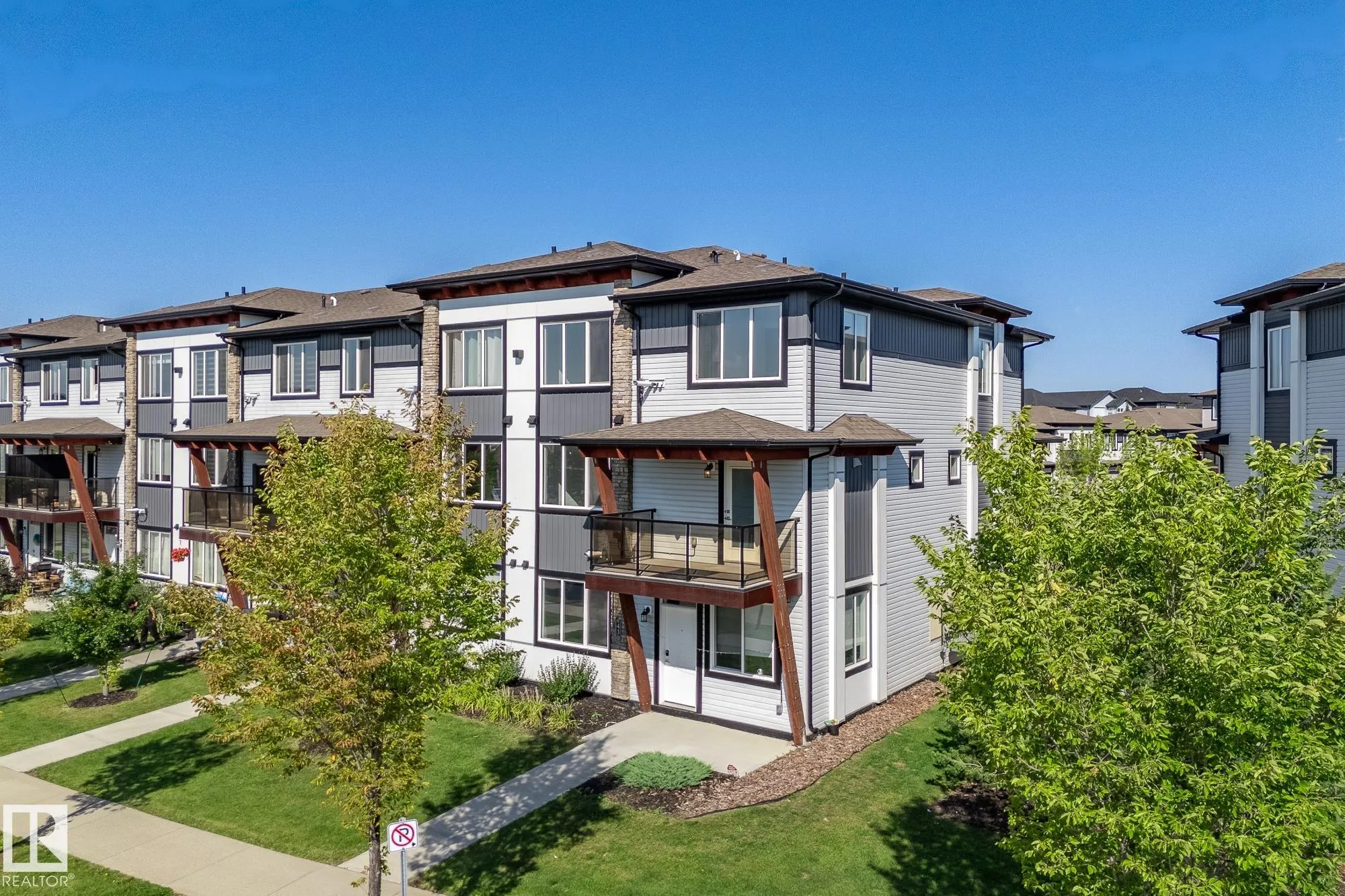 446 Allard Boulevard