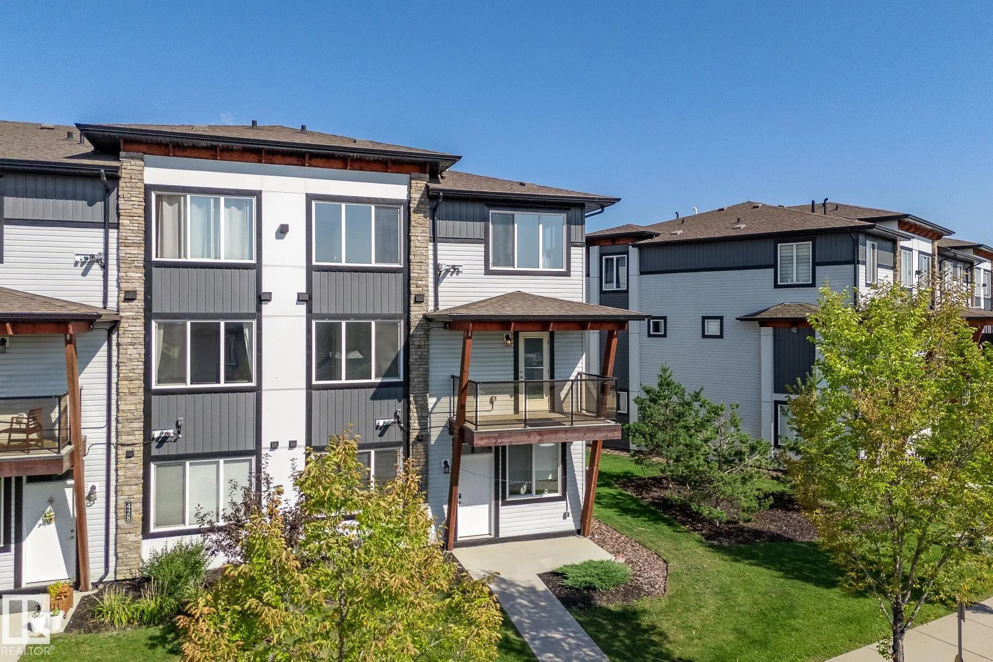 446 Allard Boulevard