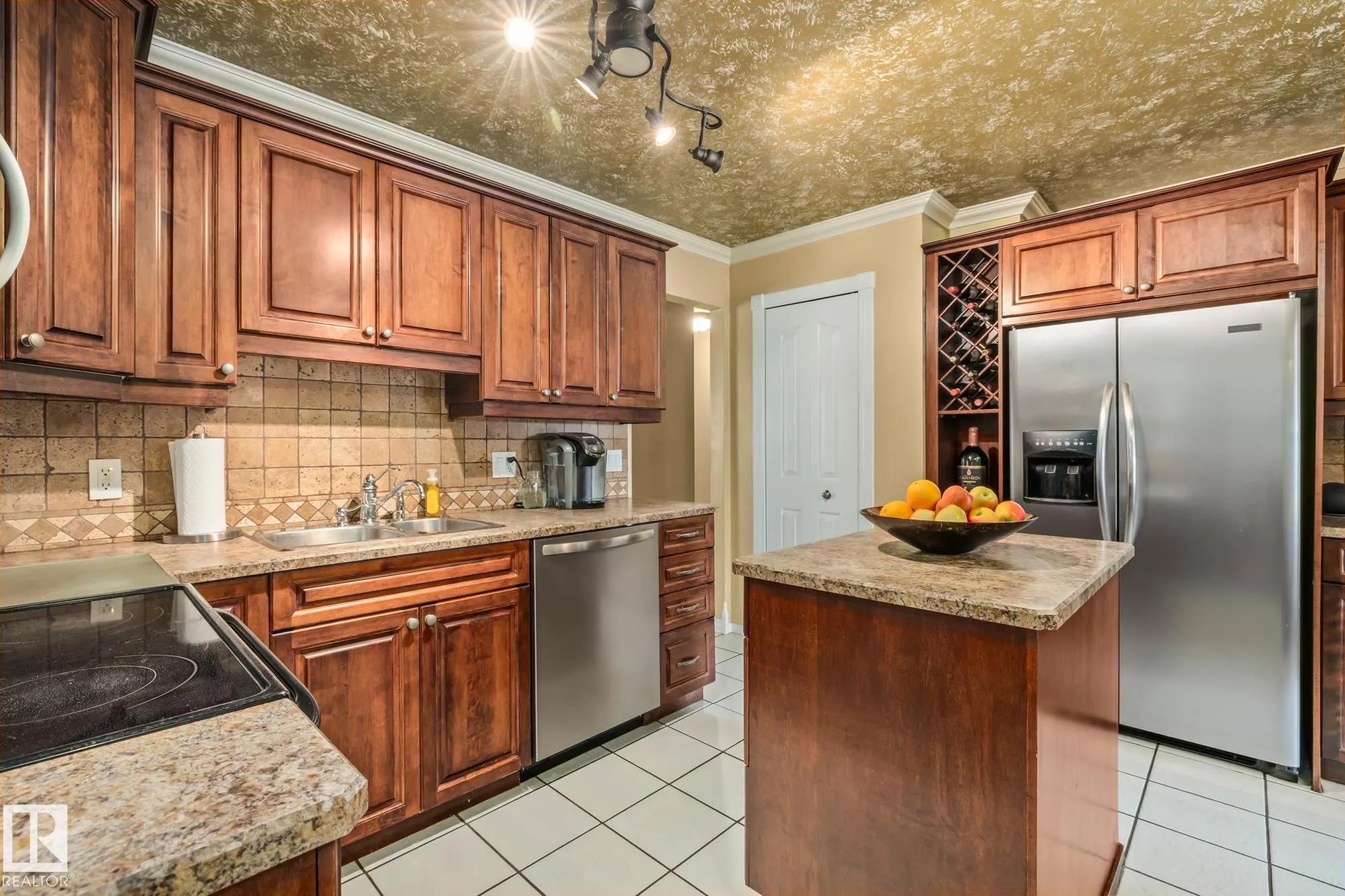 3 FALSTAFF Avenue