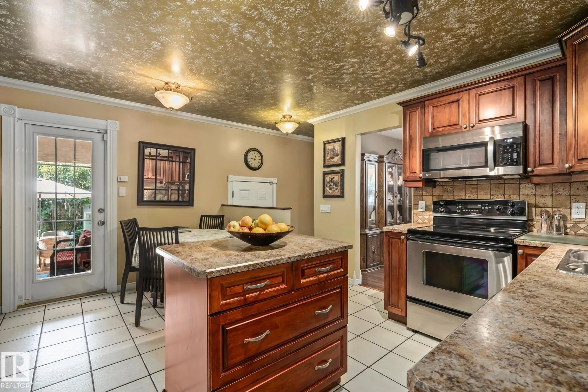 3 FALSTAFF Avenue