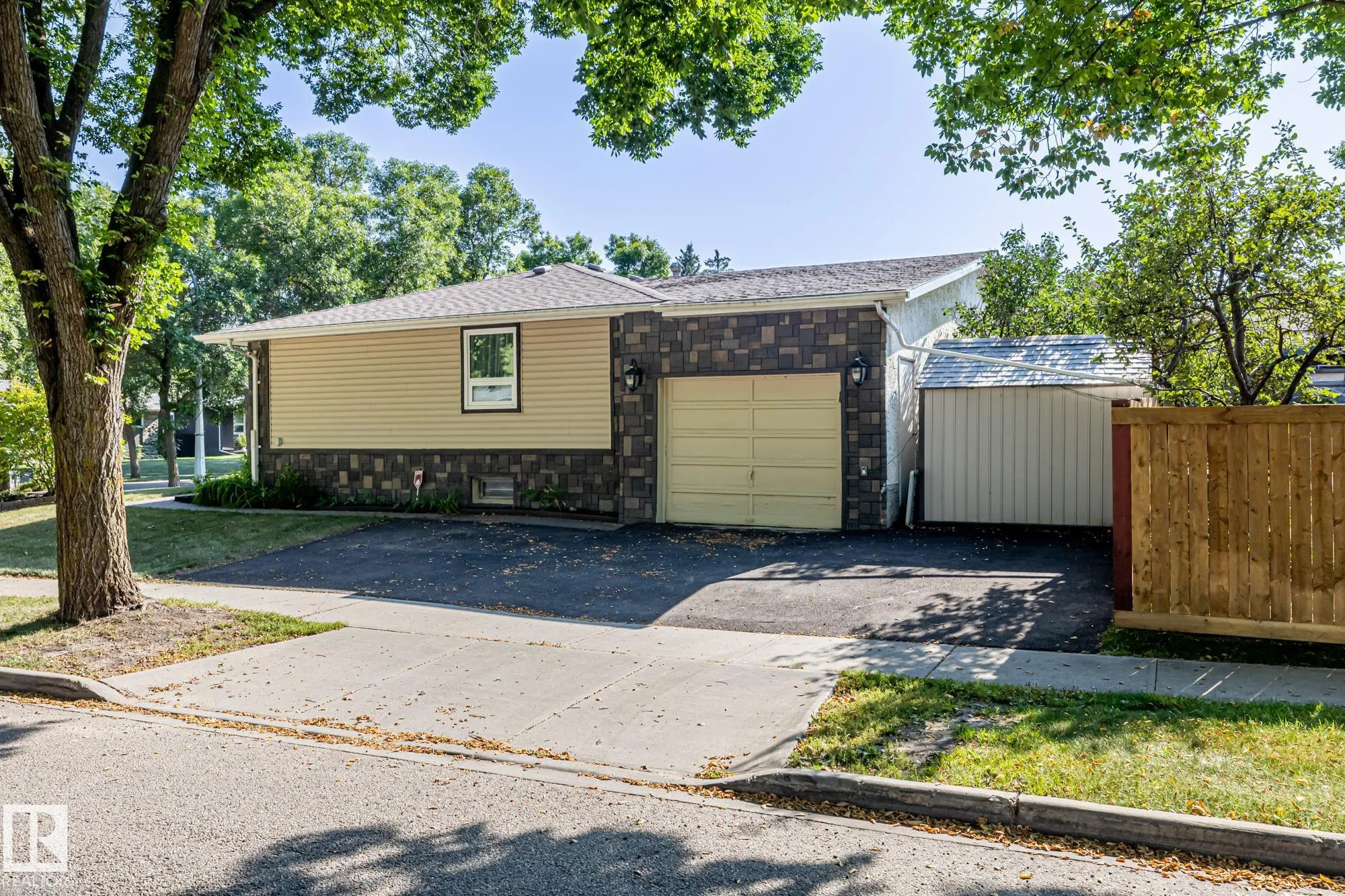3 FALSTAFF Avenue