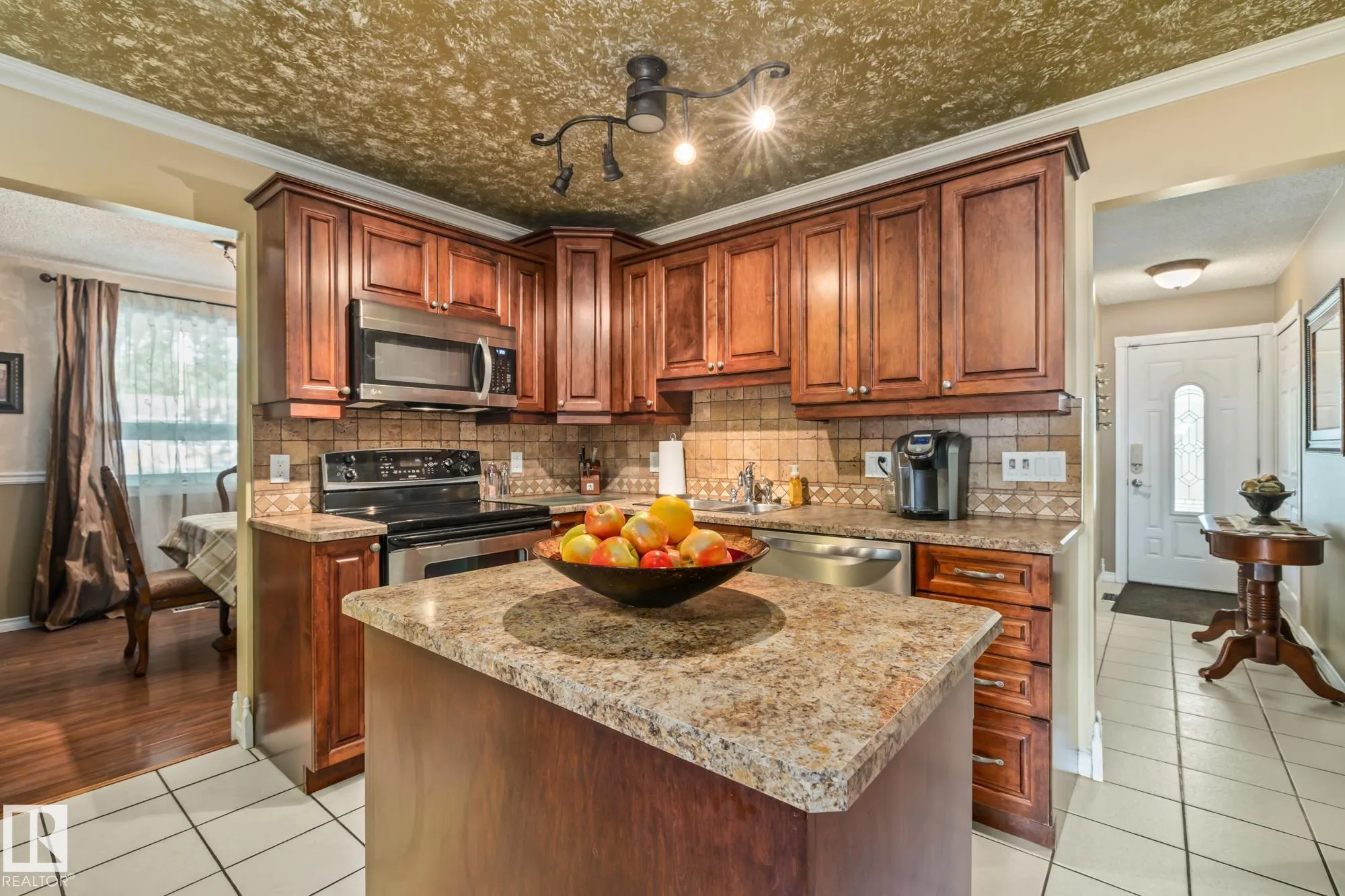 3 FALSTAFF Avenue