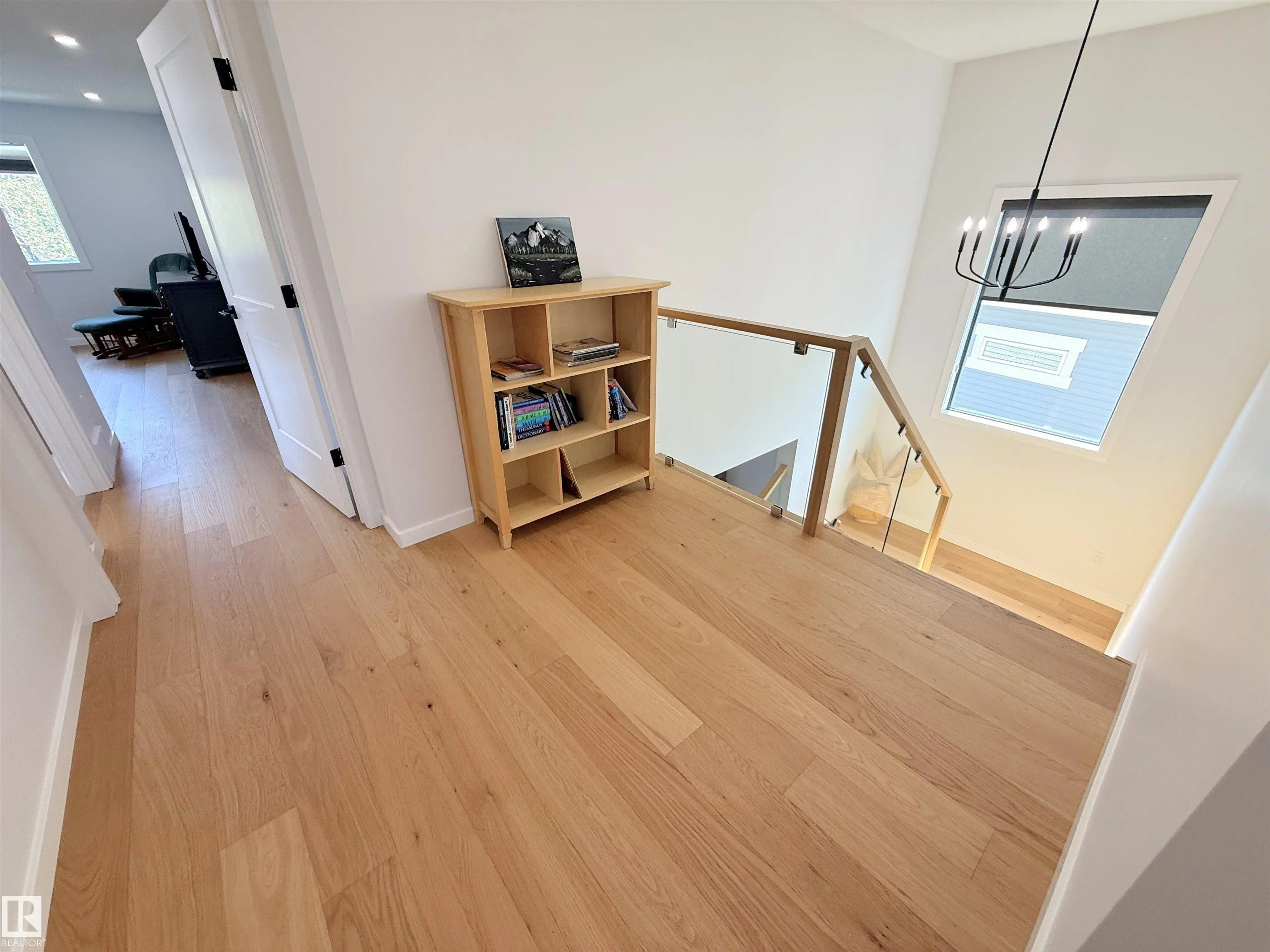 8 ARTHUR Way