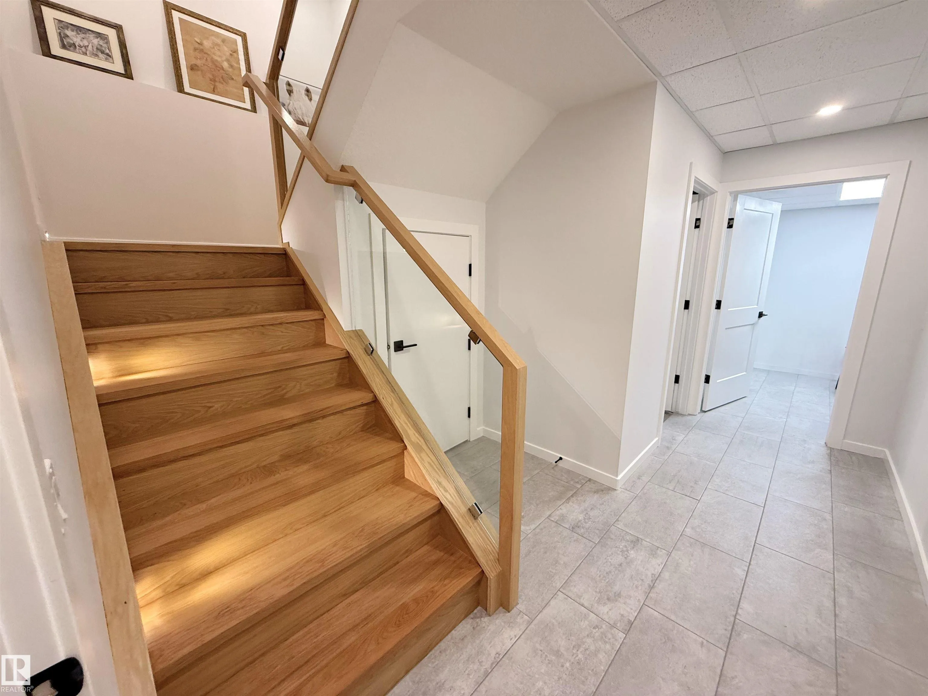 8 ARTHUR Way