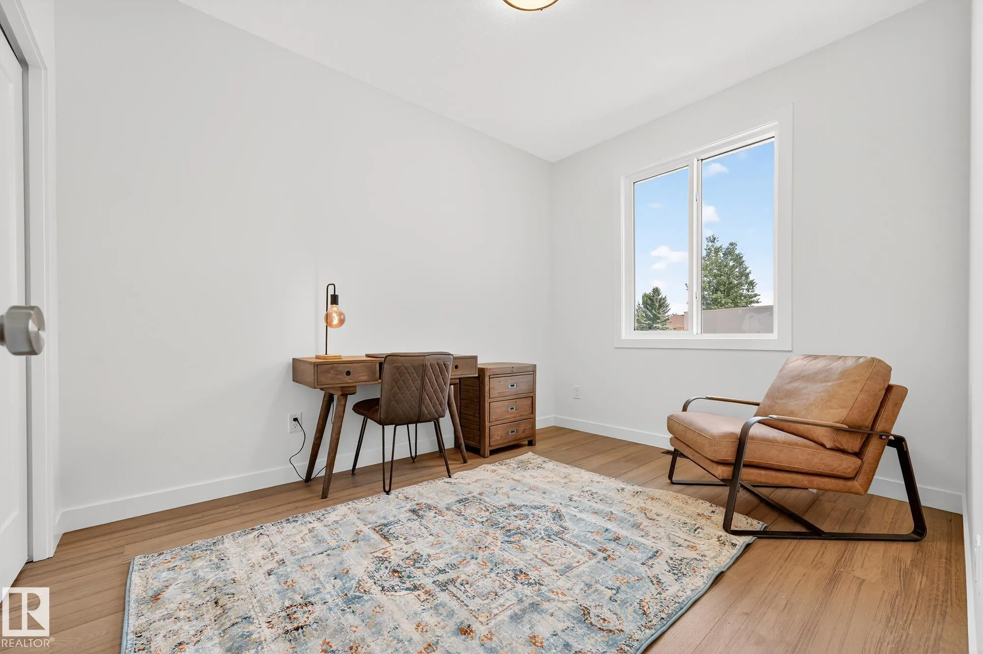 112 HERON POINT Close