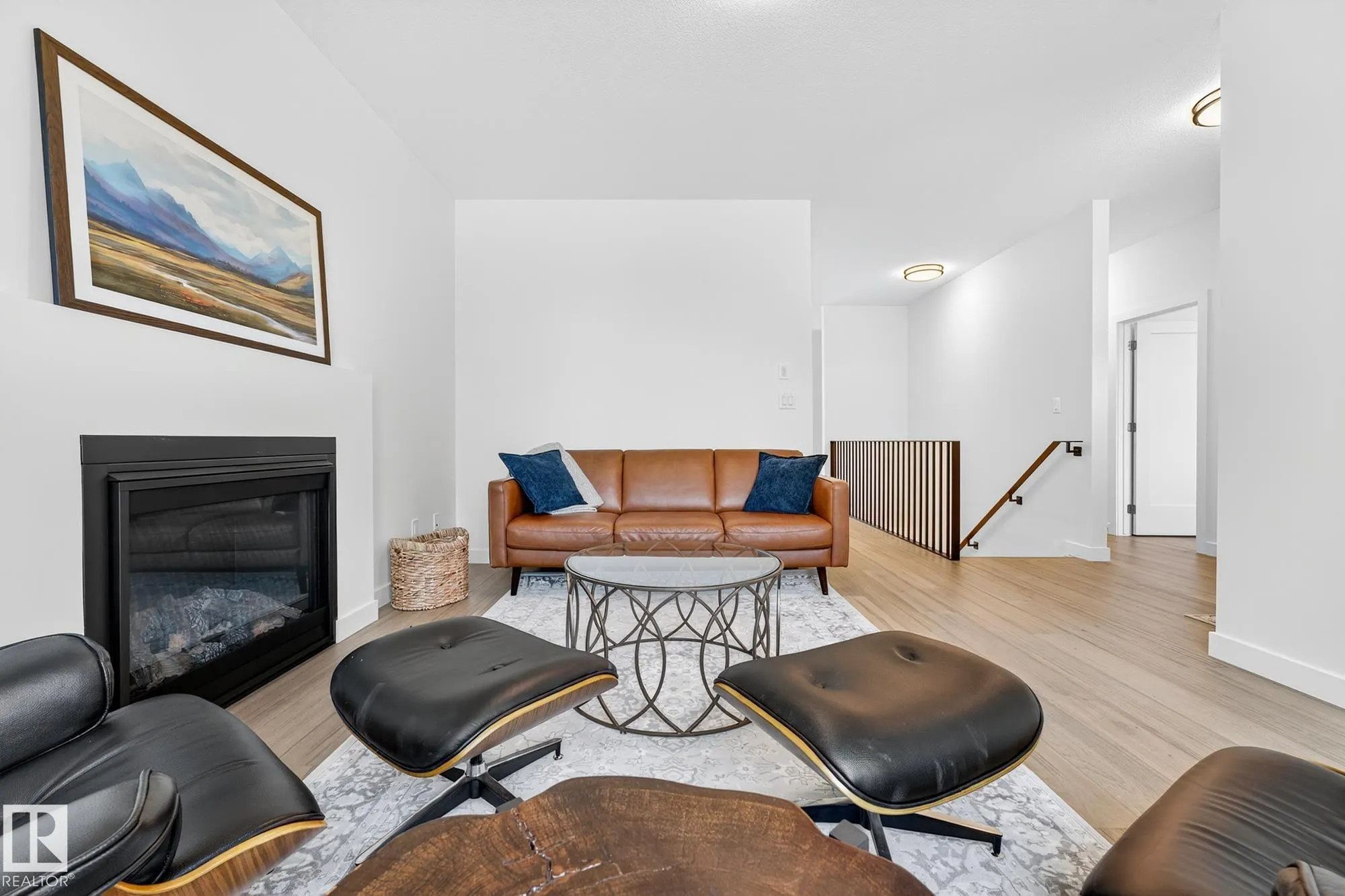 112 HERON POINT Close