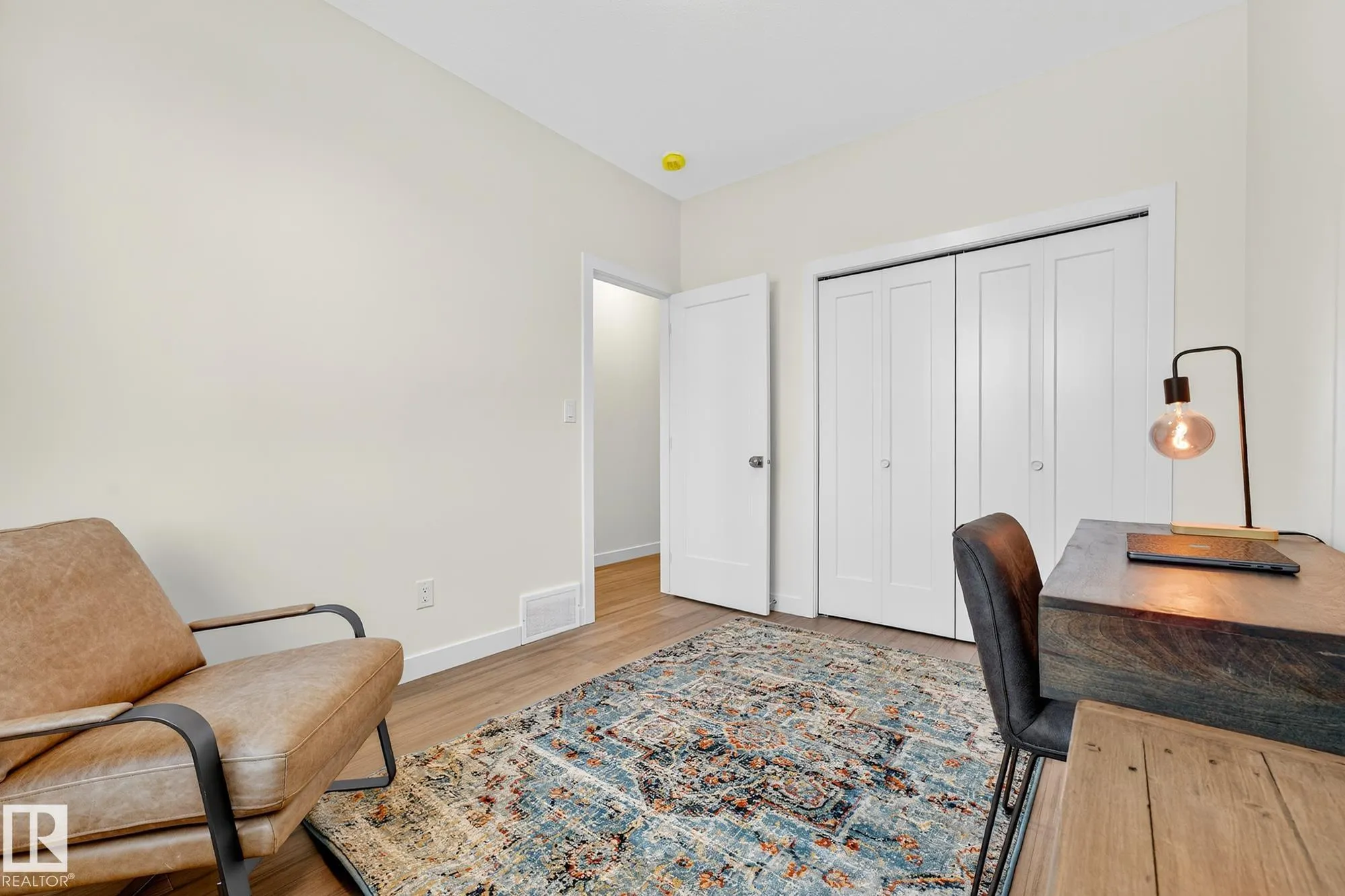 112 HERON POINT Close
