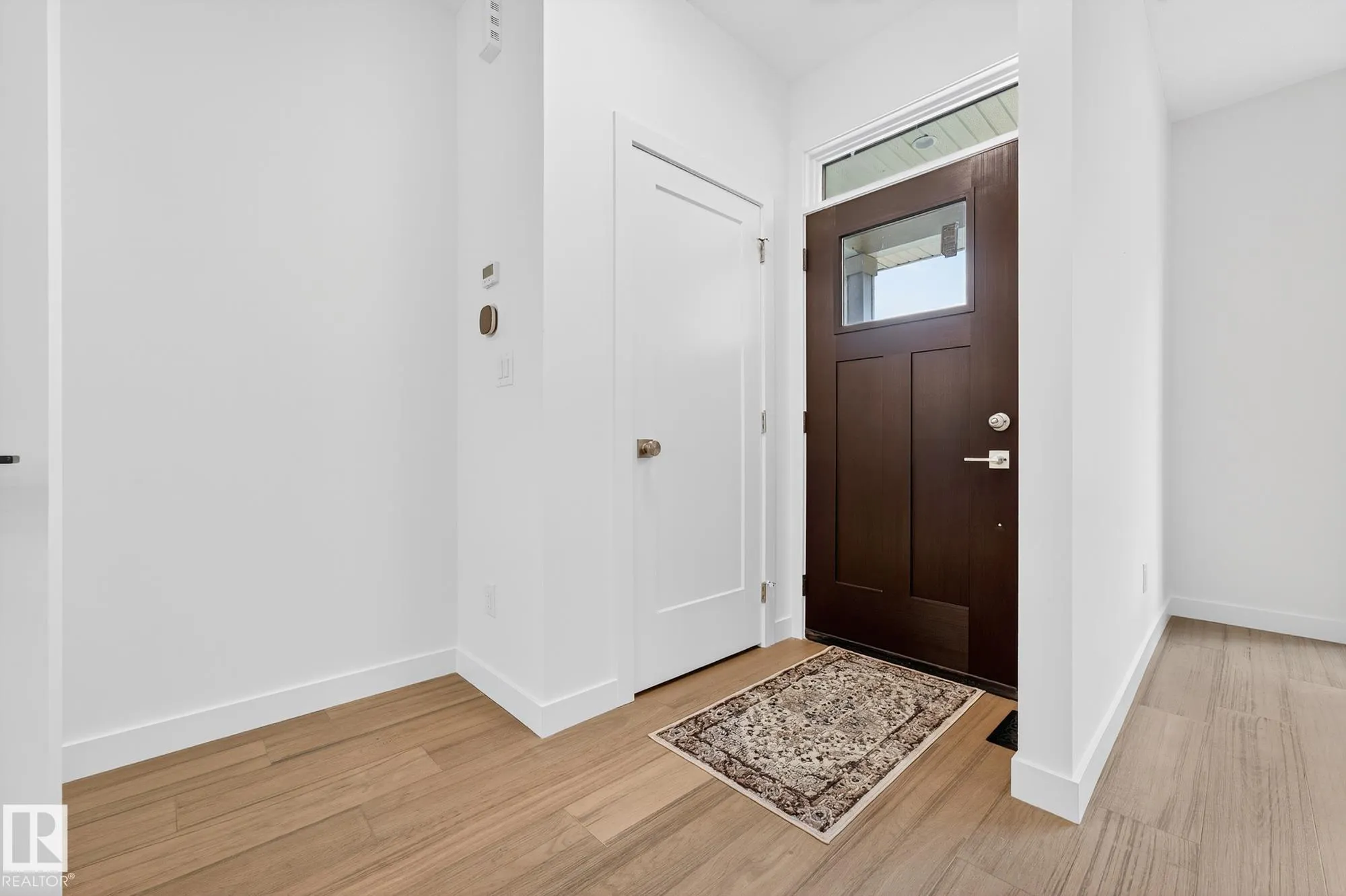 112 HERON POINT Close