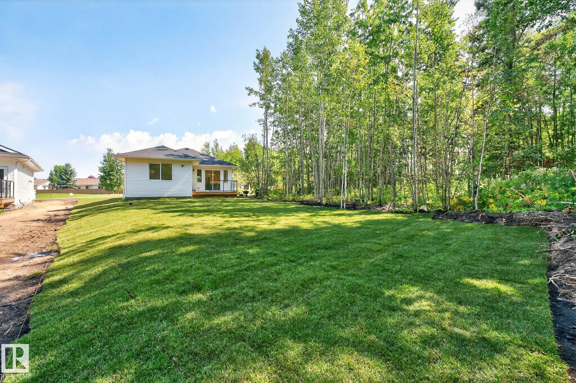 112 HERON POINT Close