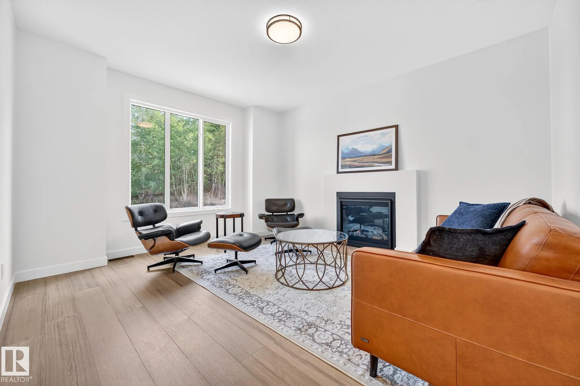 112 HERON POINT Close