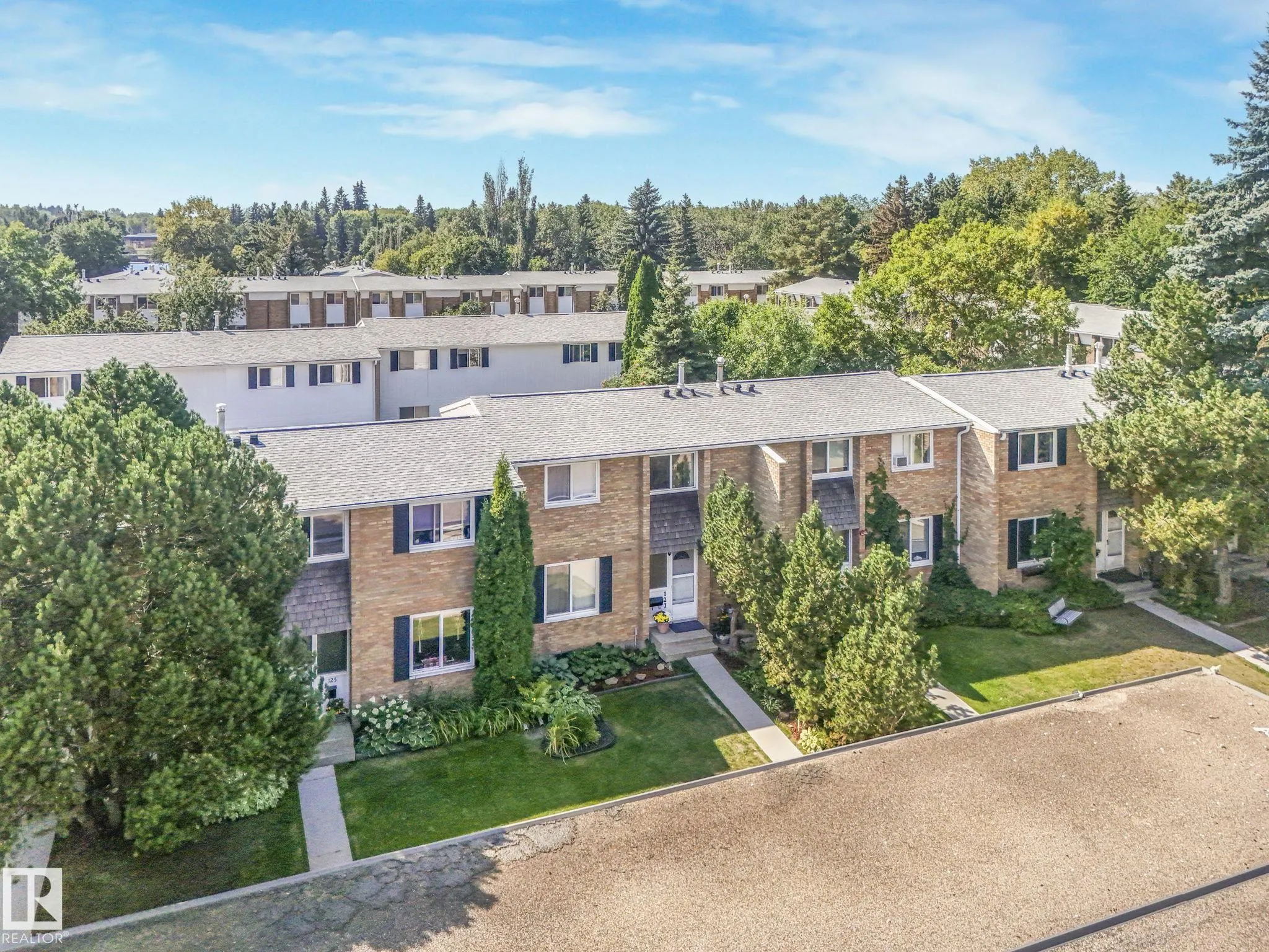 127 Ridgewood Terrace