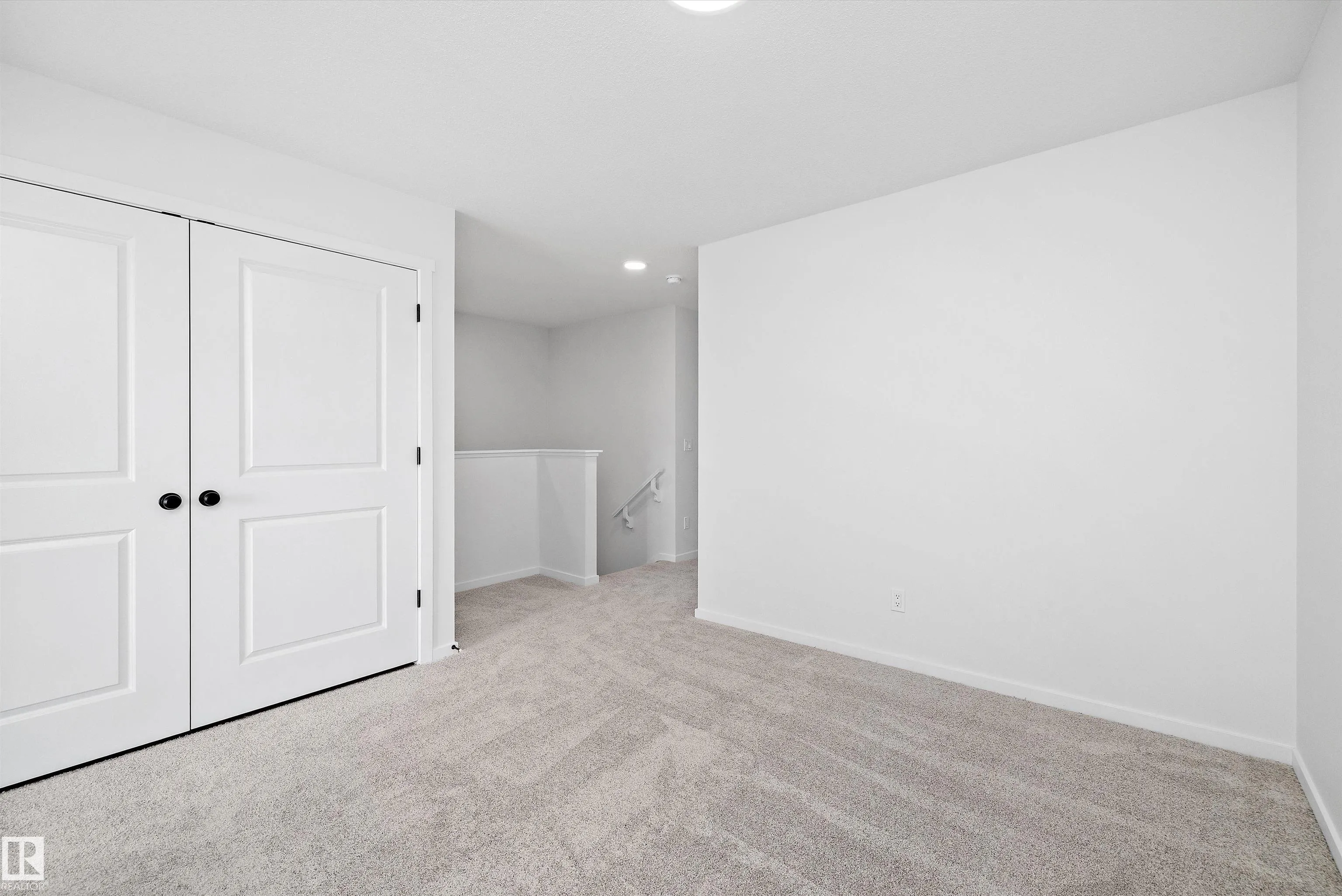 5458 Hawthorn Run