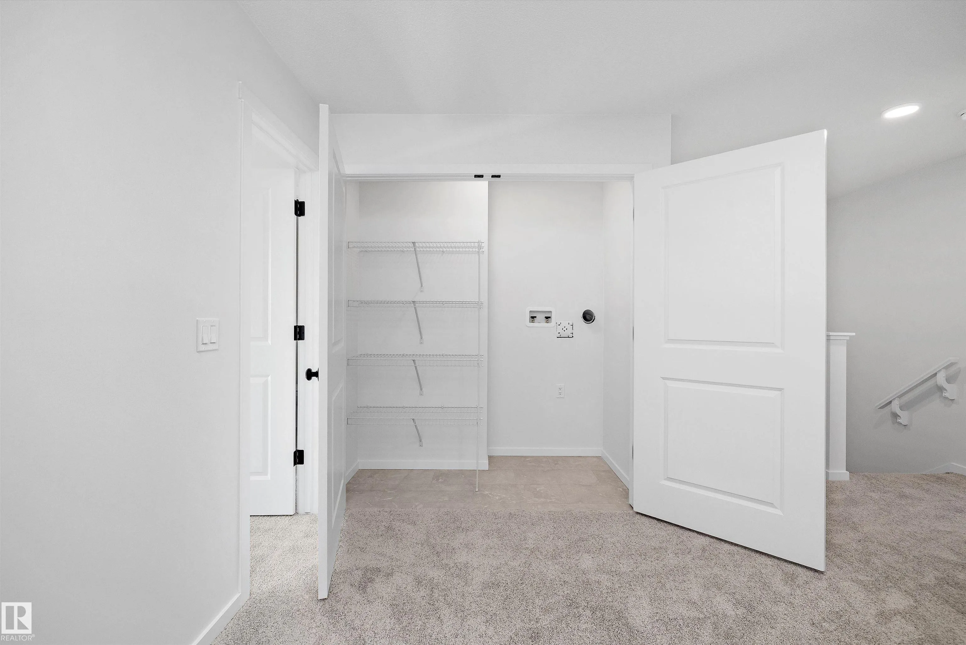 5458 Hawthorn Run