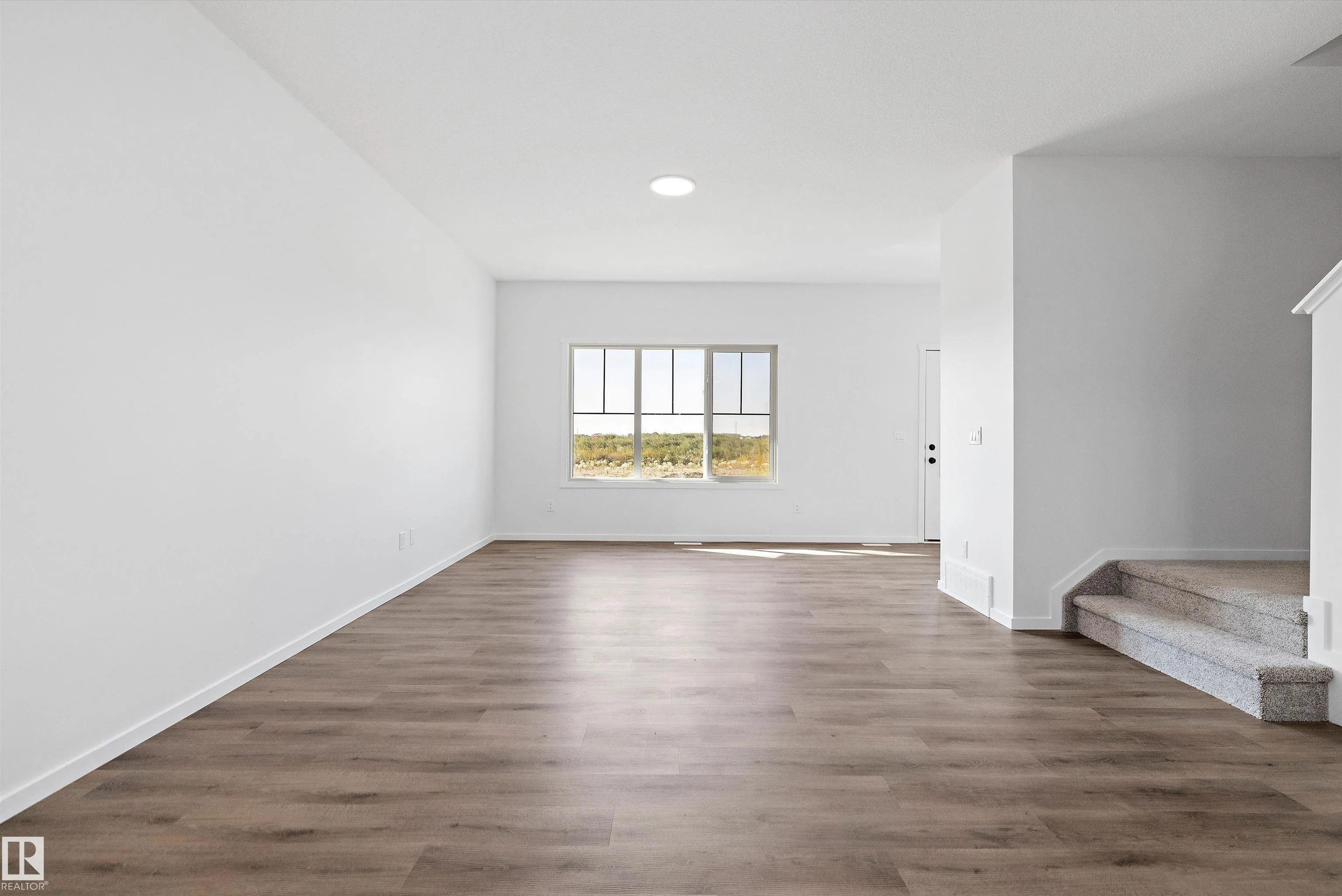 5458 Hawthorn Run
