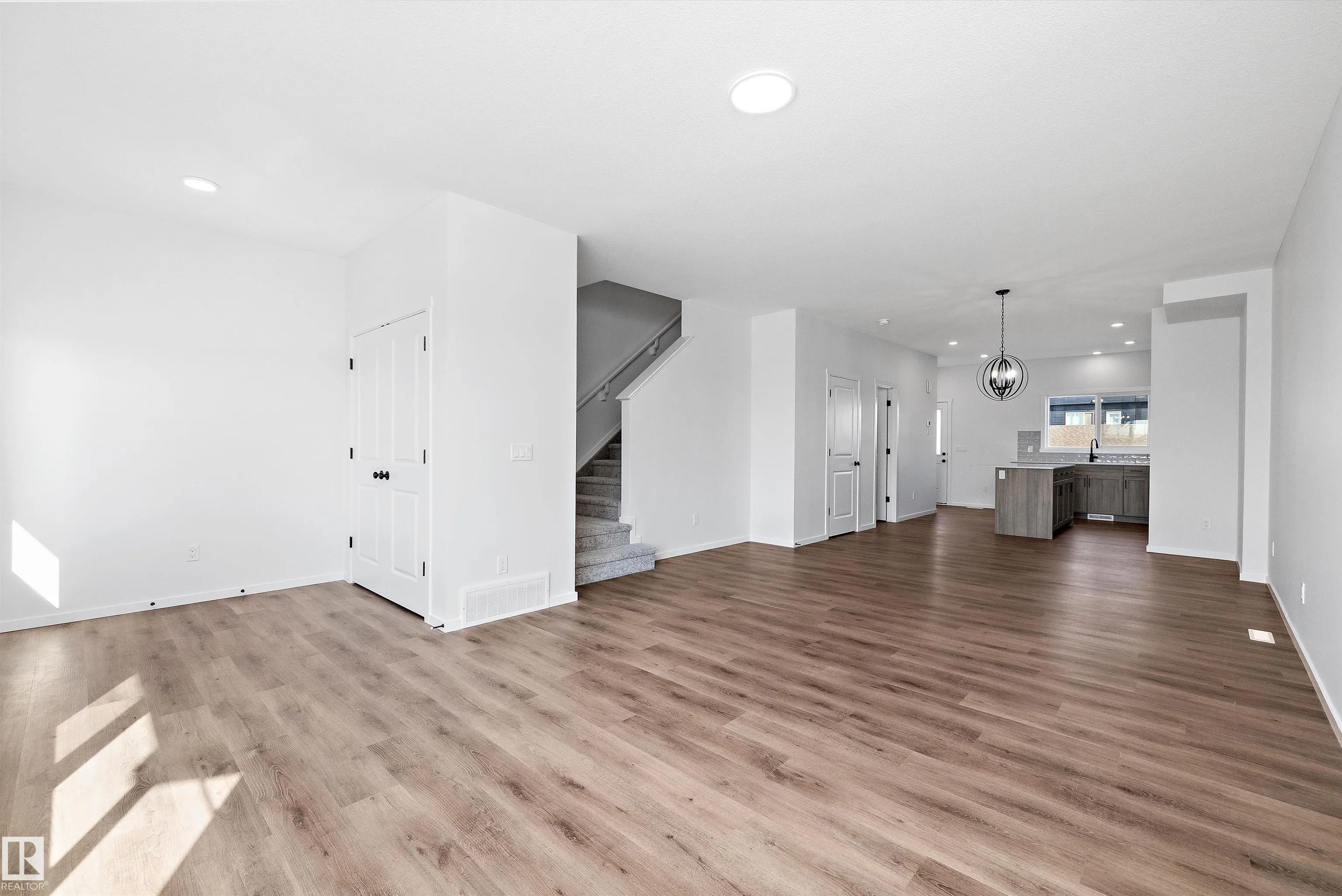 5458 Hawthorn Run