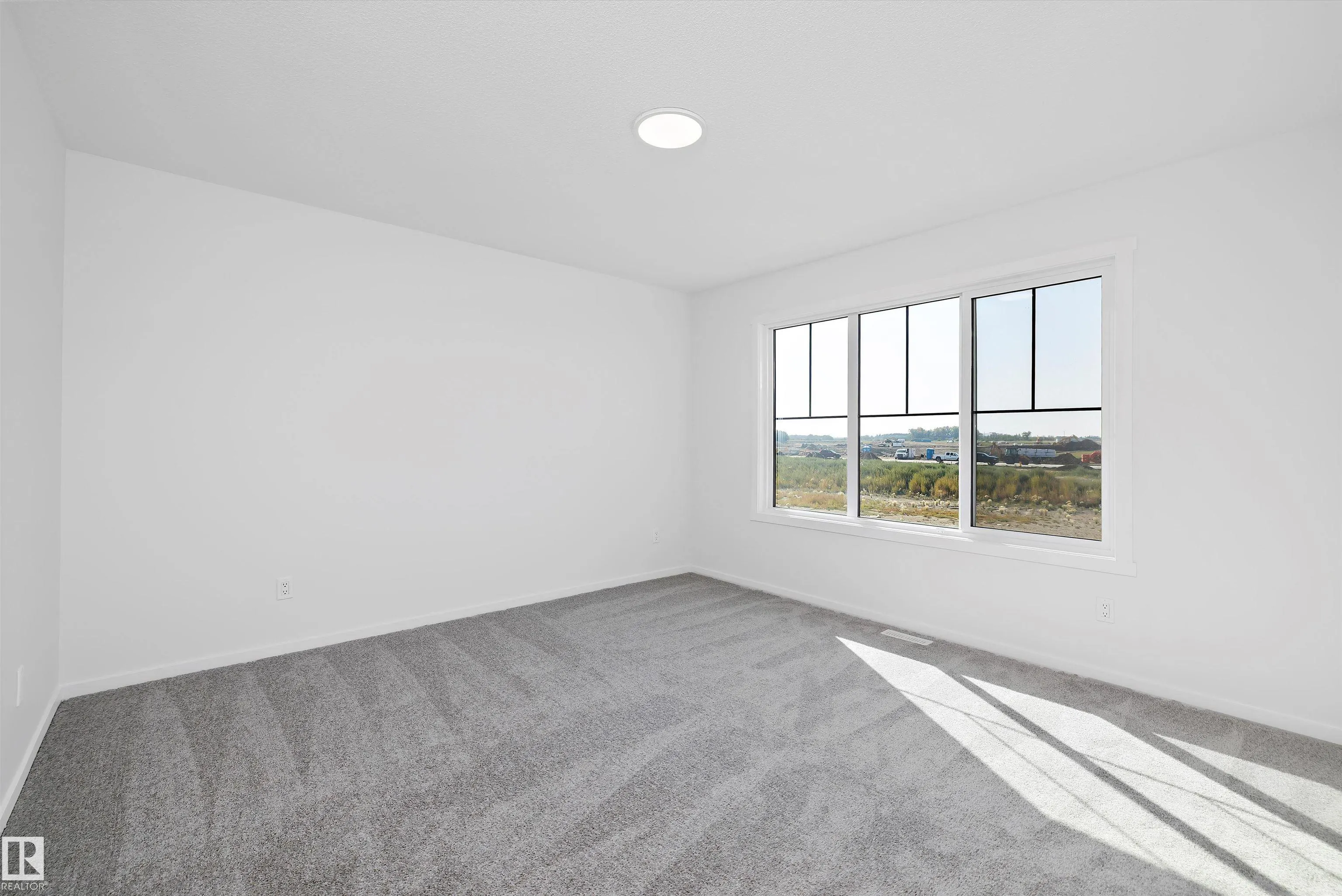 5458 Hawthorn Run