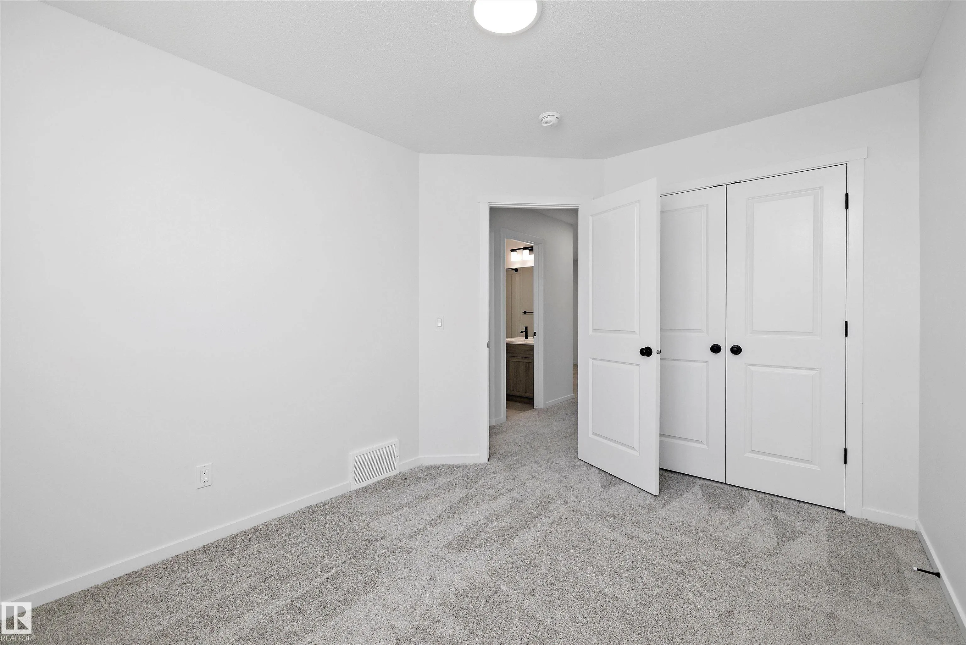 5458 Hawthorn Run