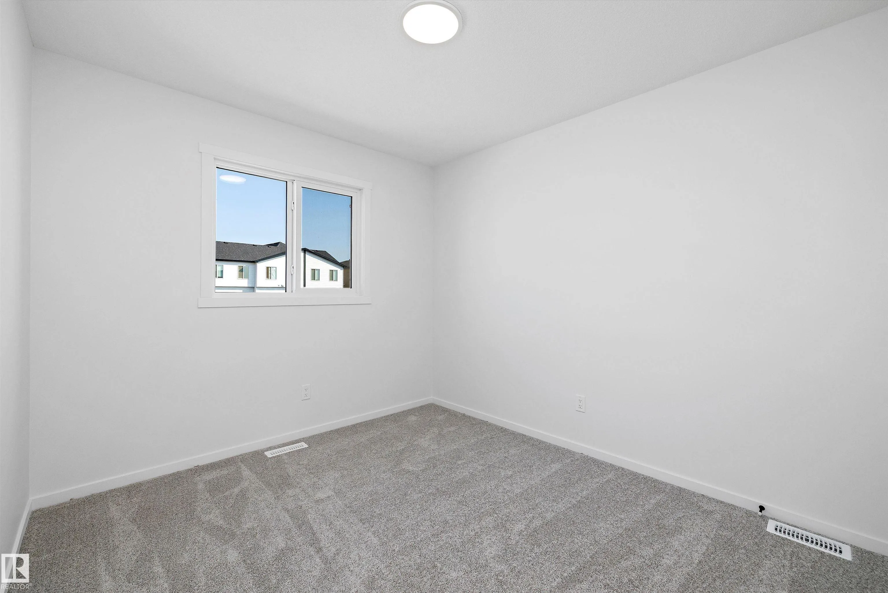 5458 Hawthorn Run