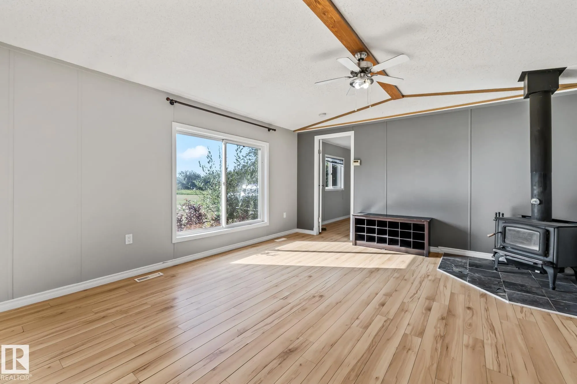 56430 RGE ROAD 263