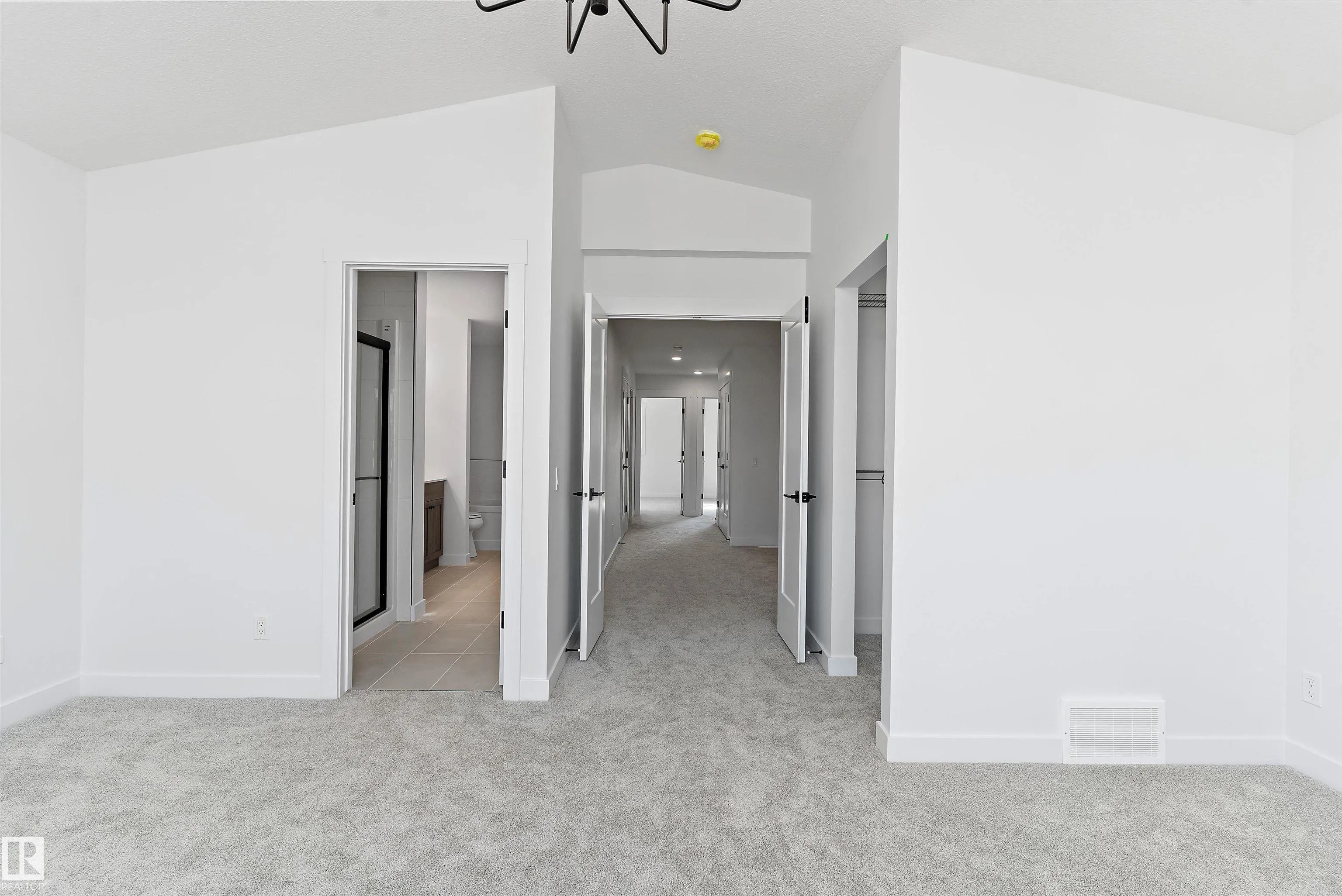 4511 Warbler Loop NW