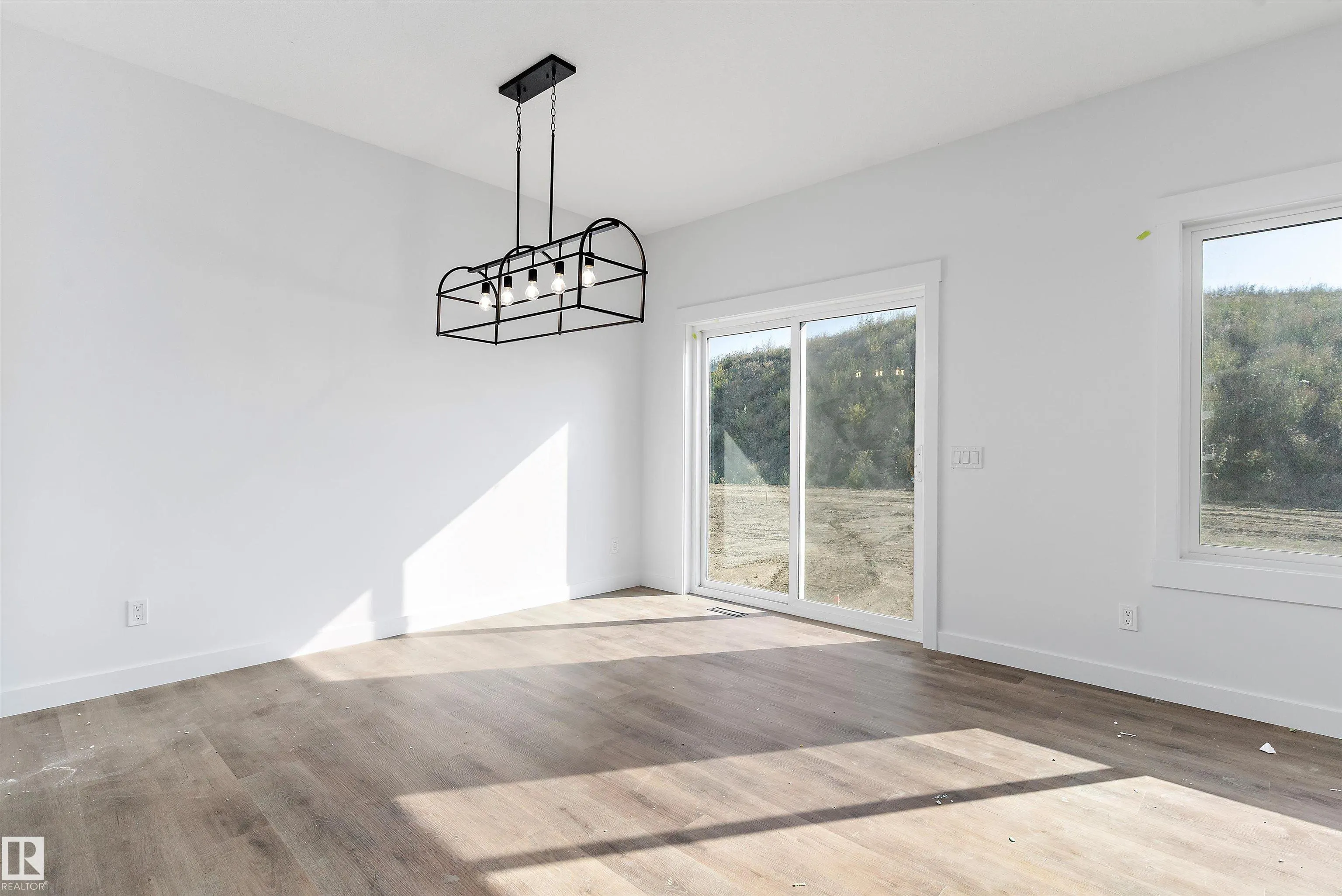 4511 Warbler Loop NW
