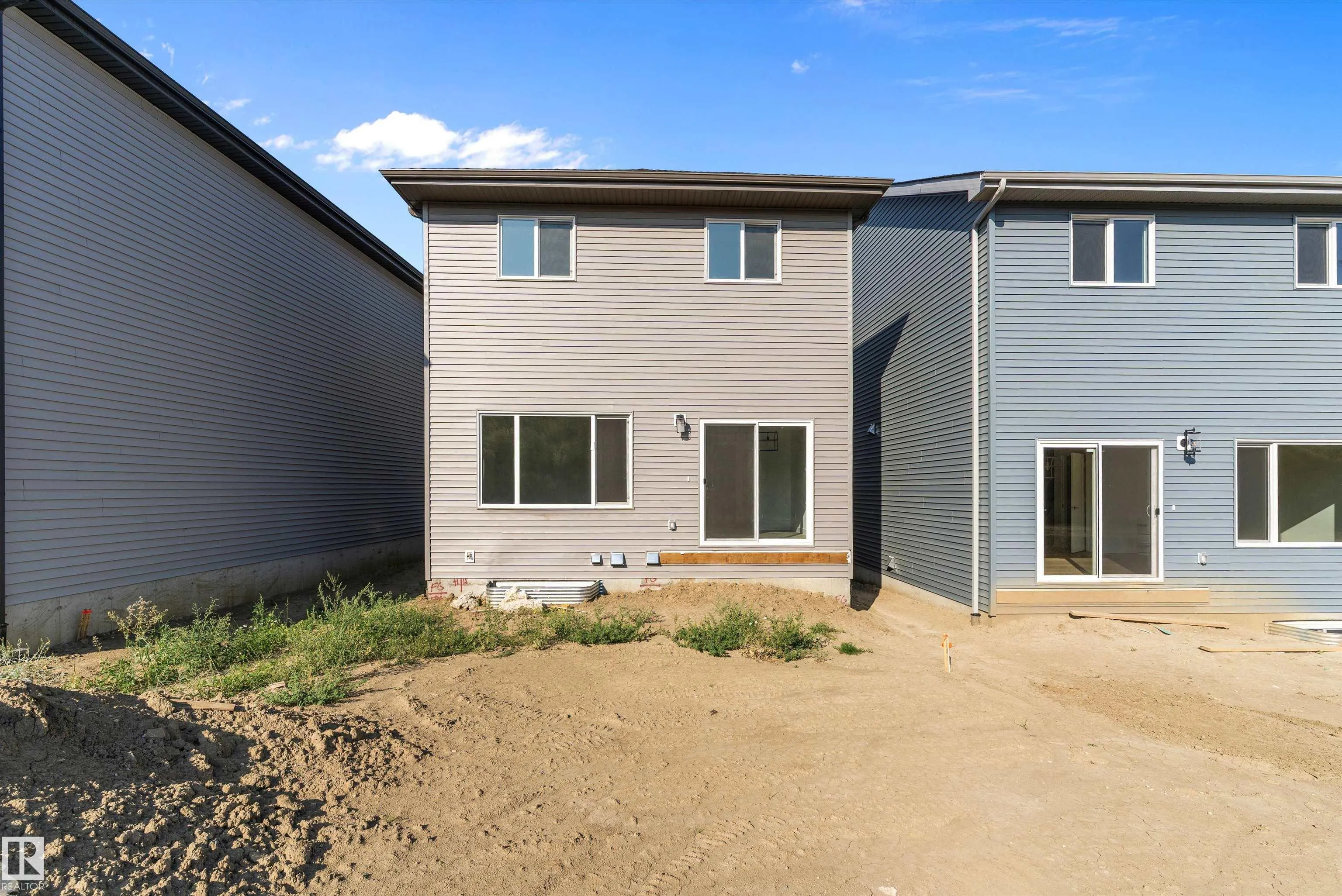4511 Warbler Loop NW