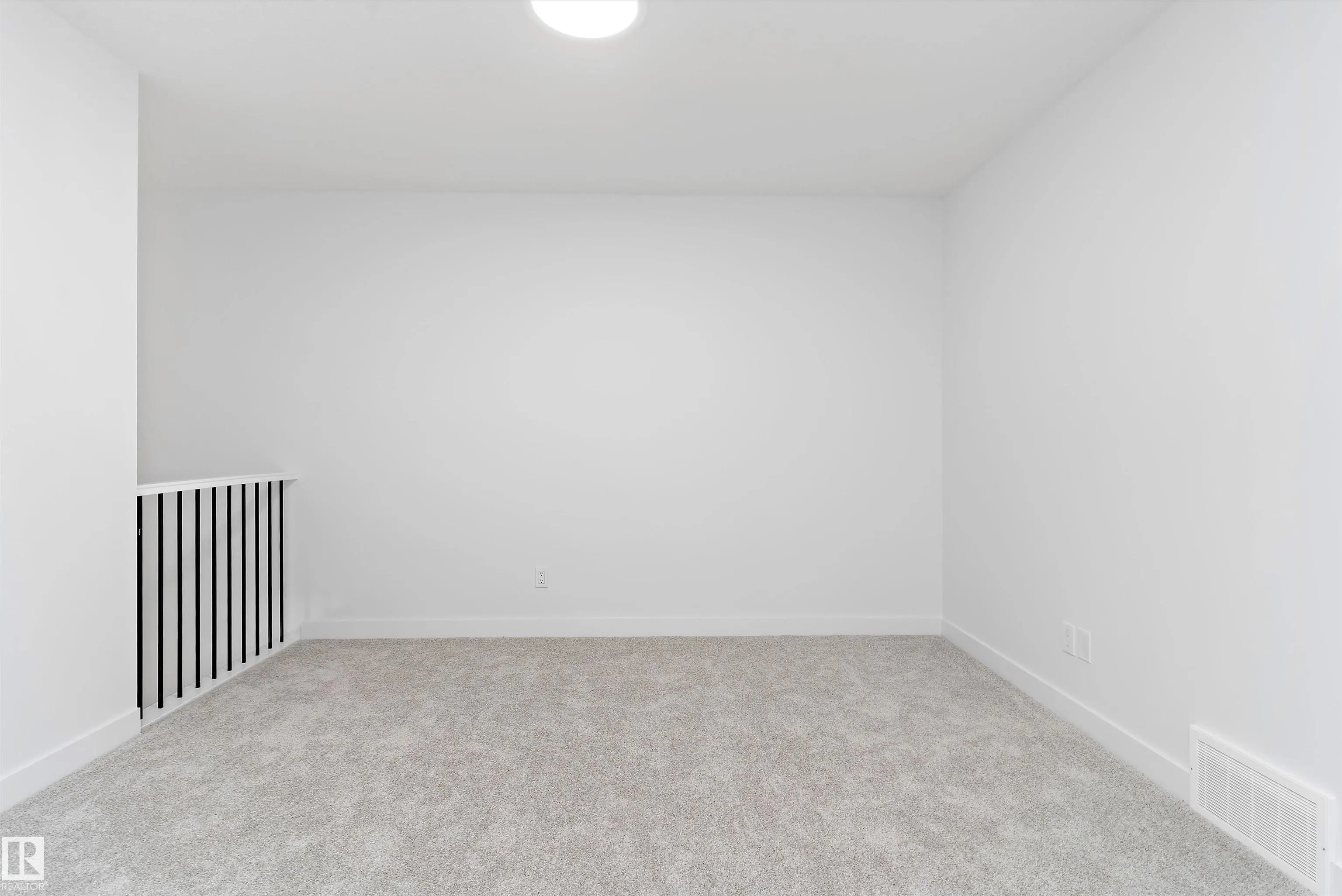 4511 Warbler Loop NW