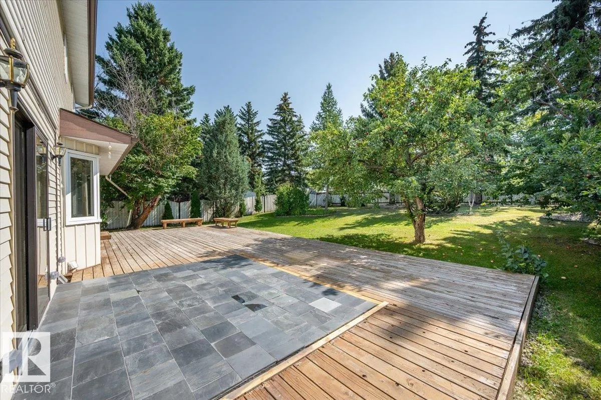 823 RICHARDS Crescent