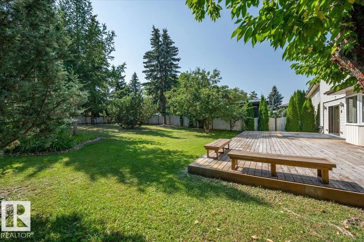 823 RICHARDS Crescent