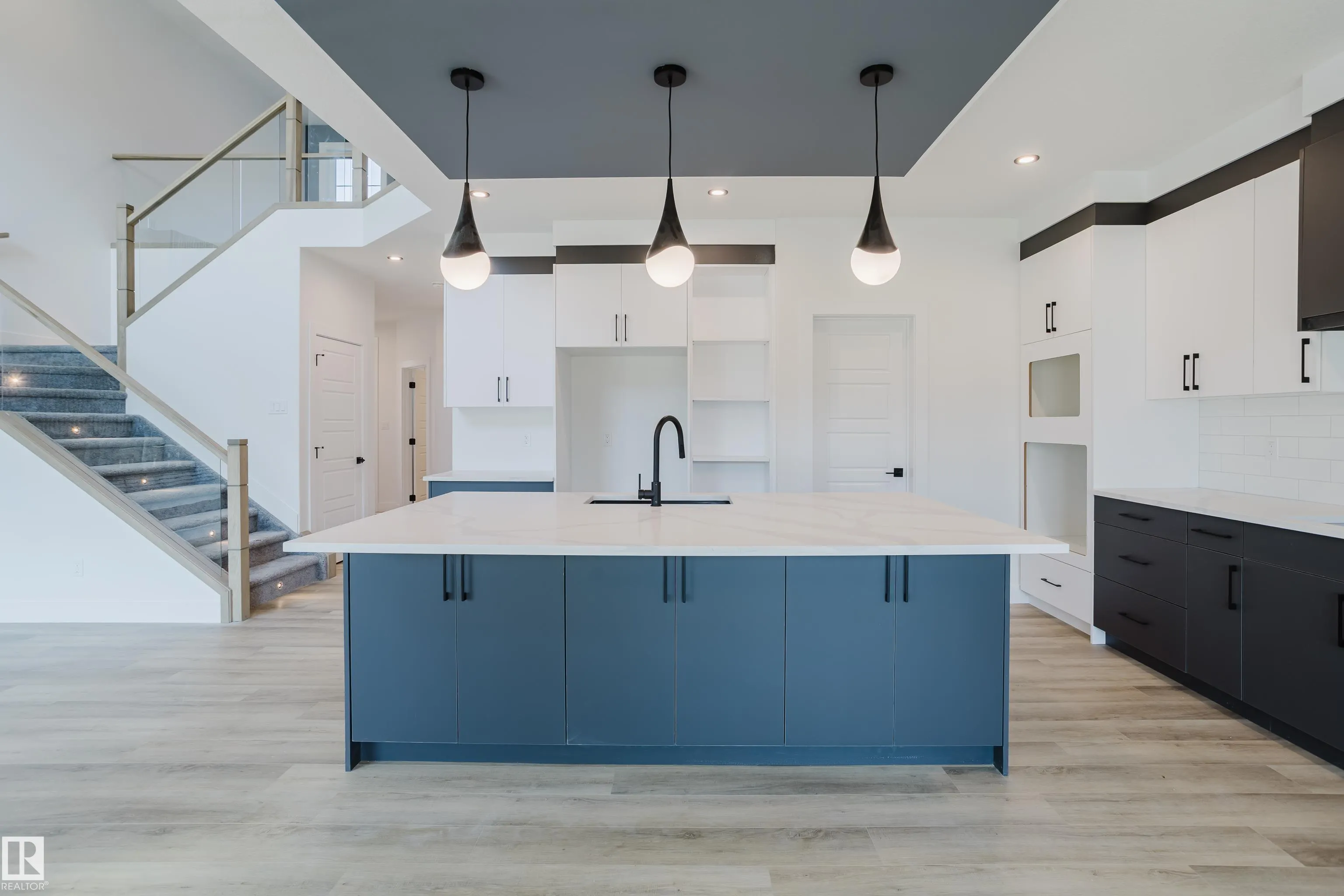 9 SYDWYCK Circle