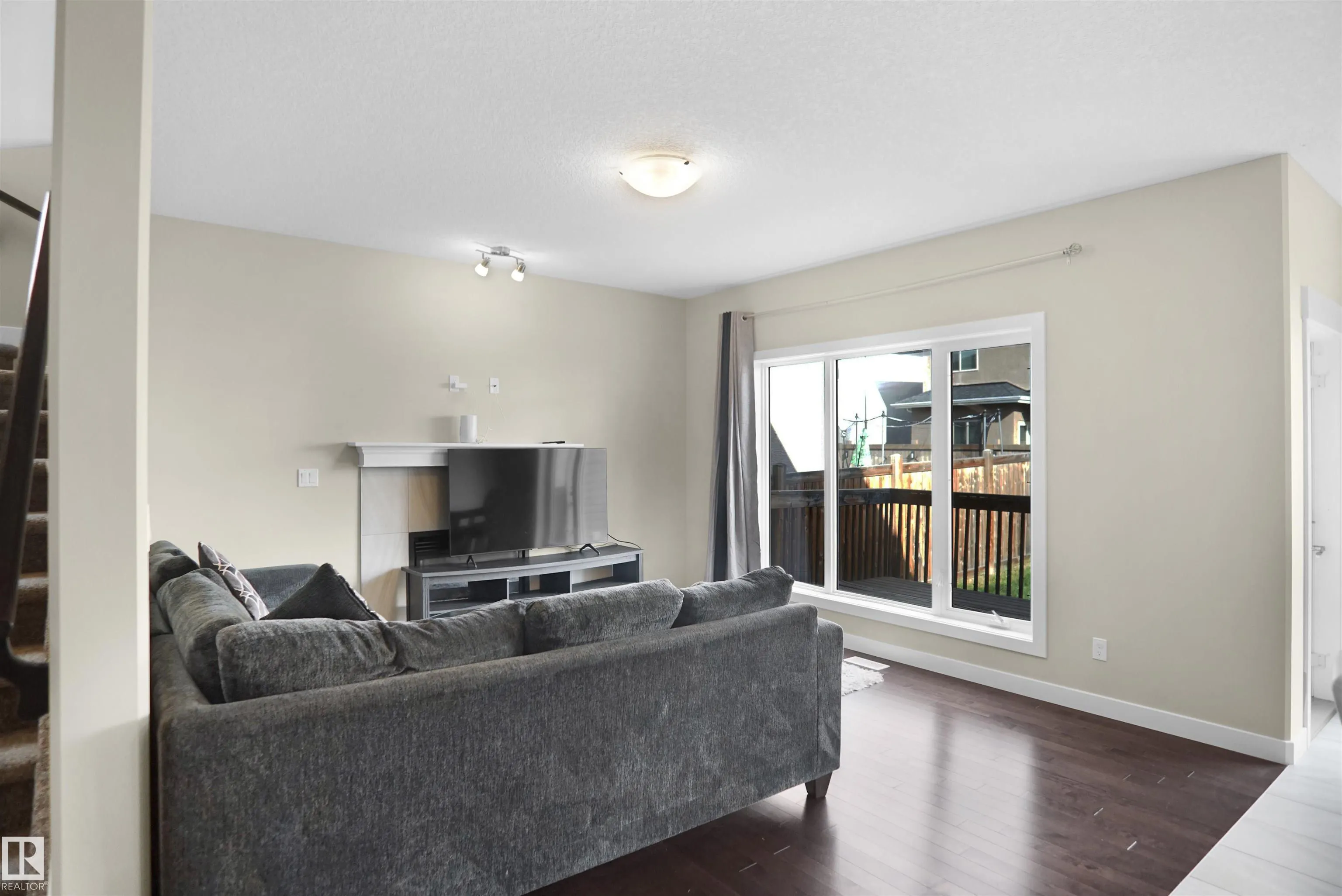 17007 62 Street